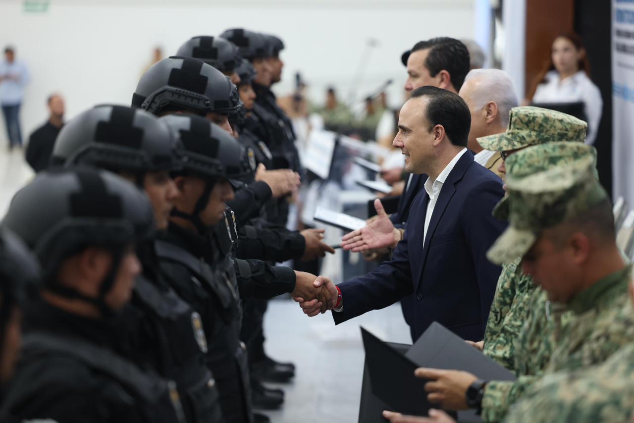 DA BIENVENIDA GOBERNADOR A 384 NUEVOS ELEMENTOS DE LA POLICÍA Y FISCALÍA DEL ESTADO