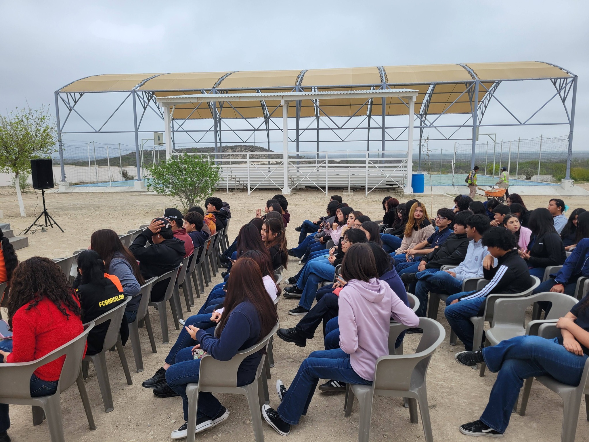 Emilio entrega obra en la preparatoria Antonio Gutiérrez