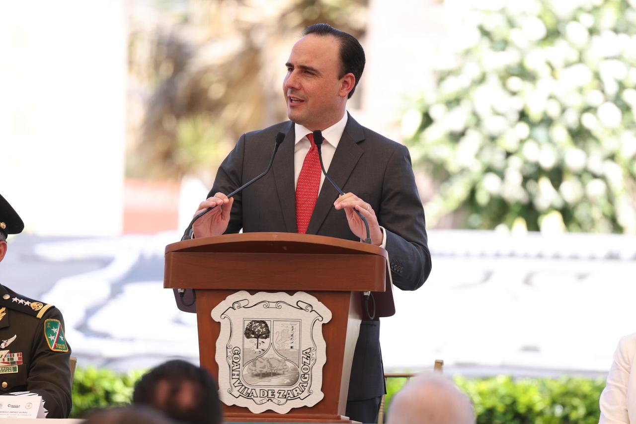 EN COAHUILA VAMOS A SEGUIR DEFENDIENDO Y FORTALECIENDO LAS INSTITUCIONES: MANOLO