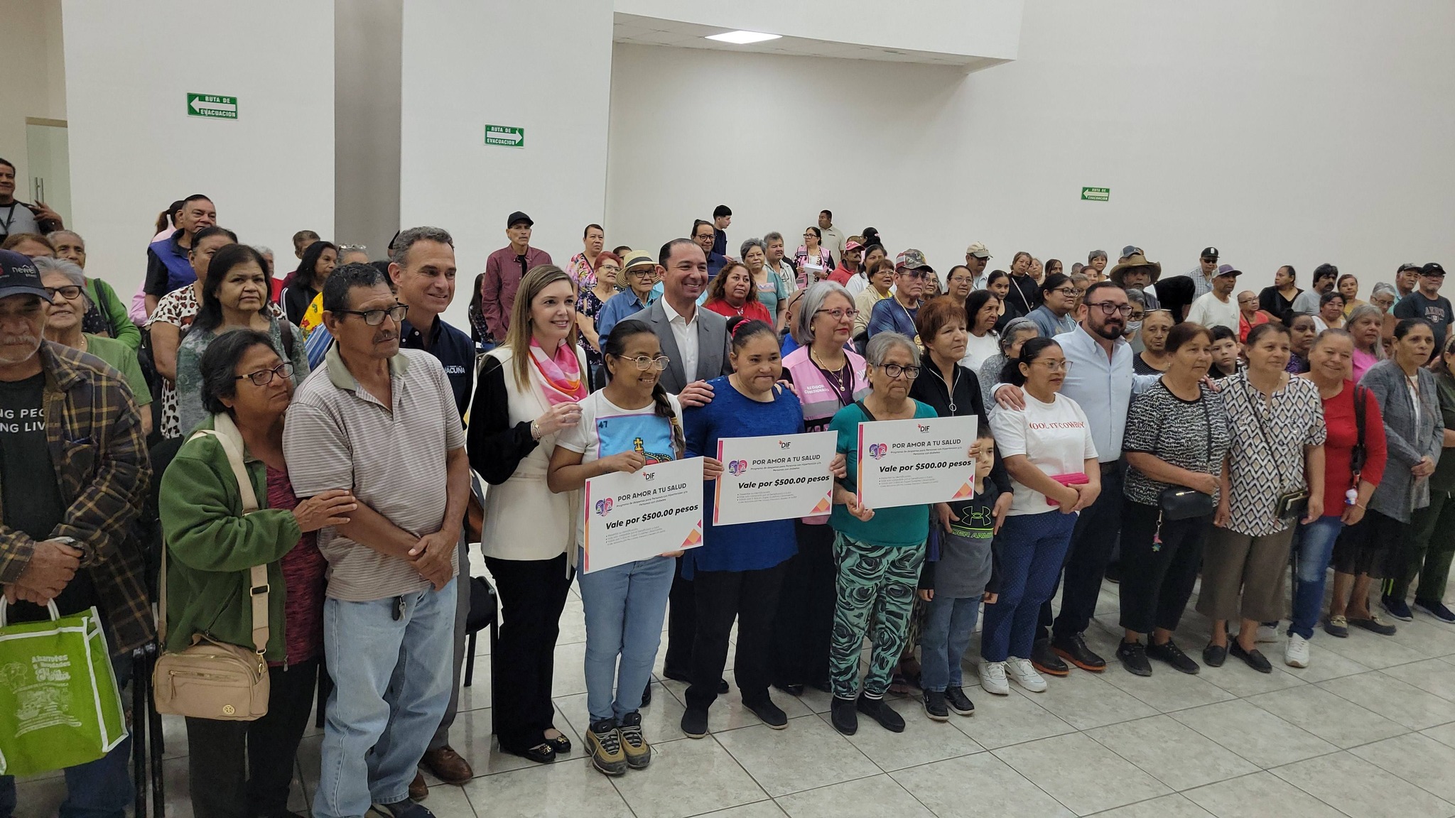 Encabeza Emilio un gobierno solidario