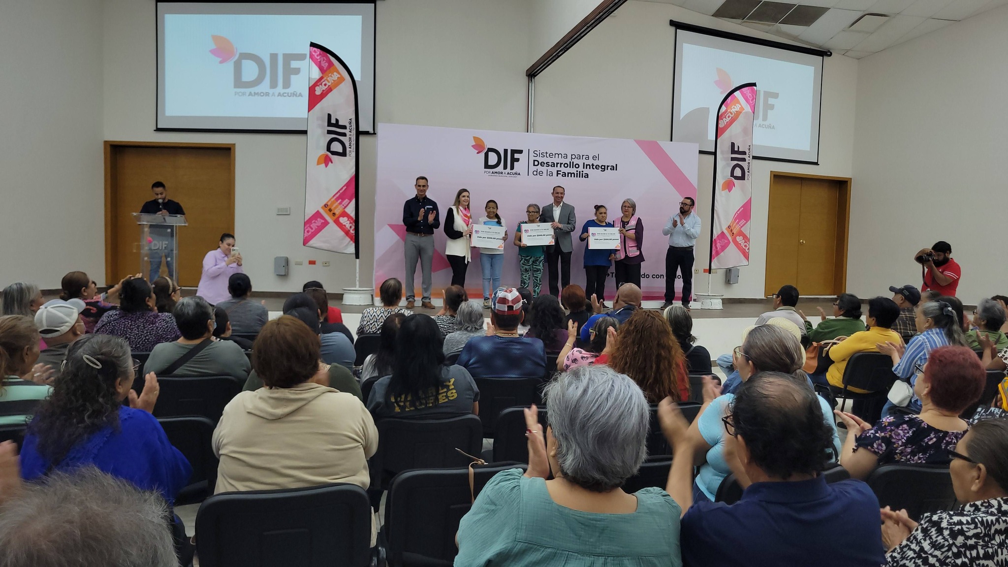 Encabeza Emilio un gobierno solidario