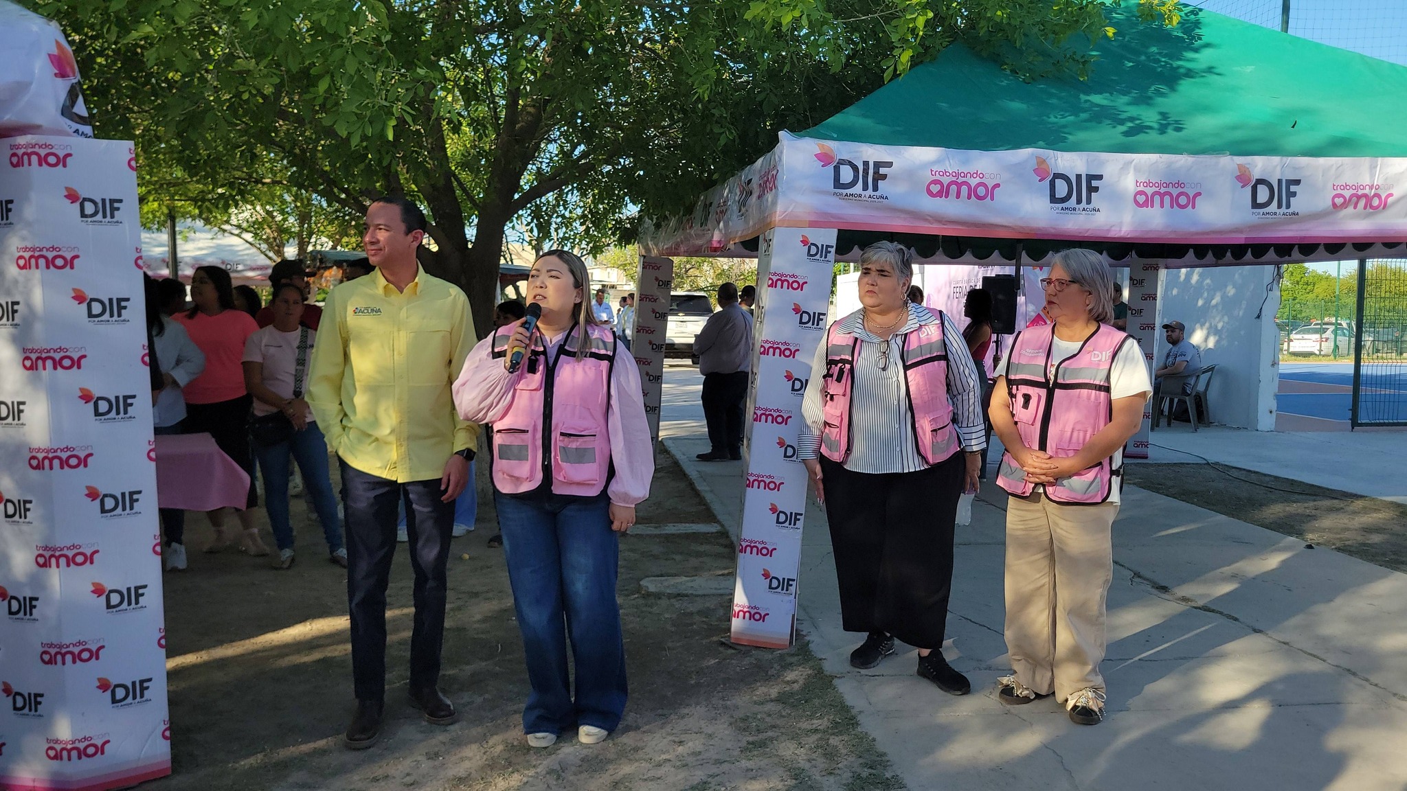 FERIA DE LA MUJER EN CEDROS