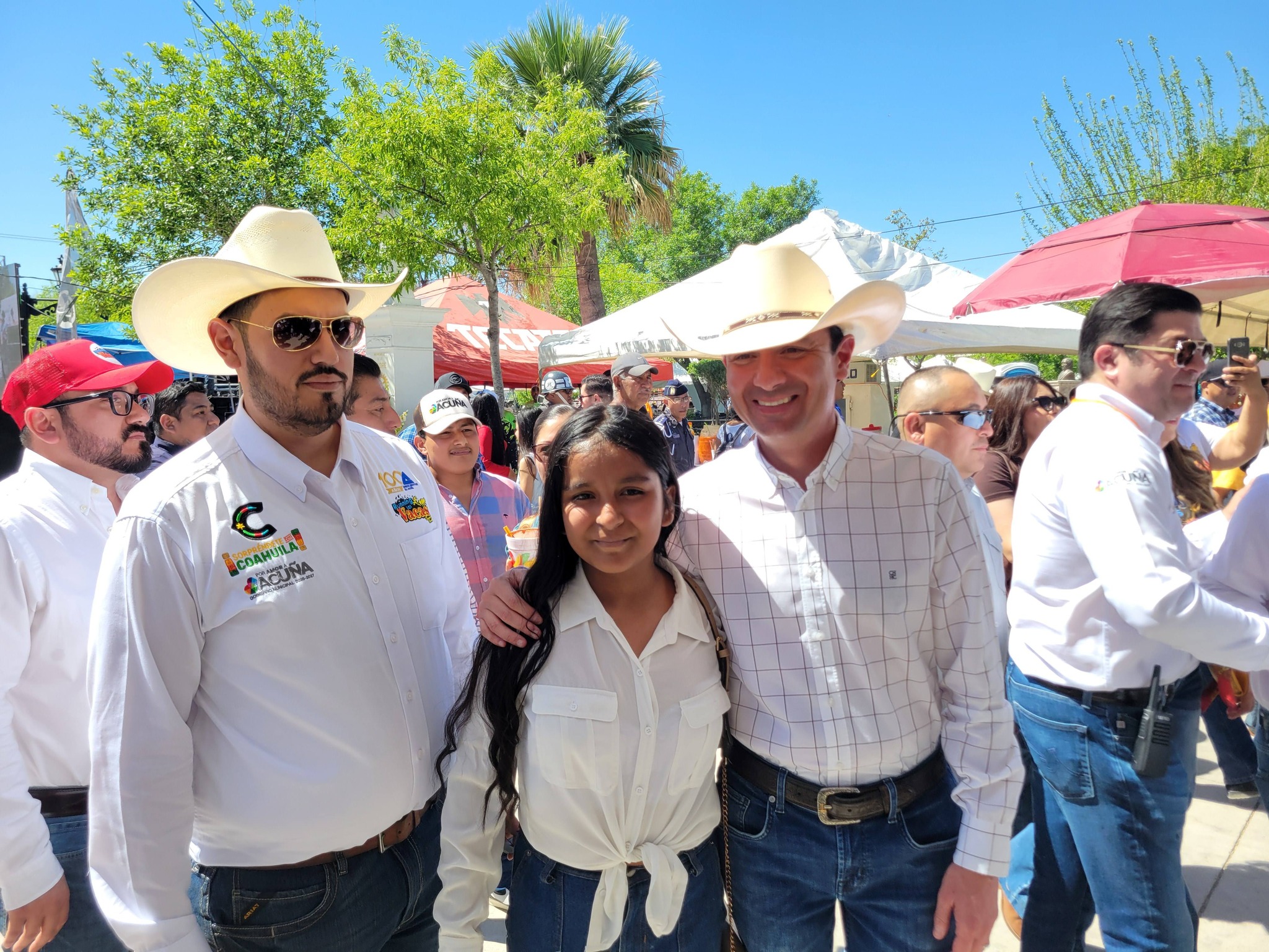 Gobernador Manolo y alcalde Emilio dan chupinazo
