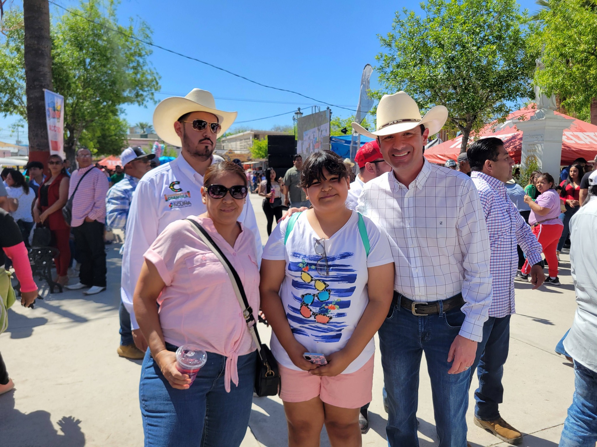 Gobernador Manolo y alcalde Emilio dan chupinazo