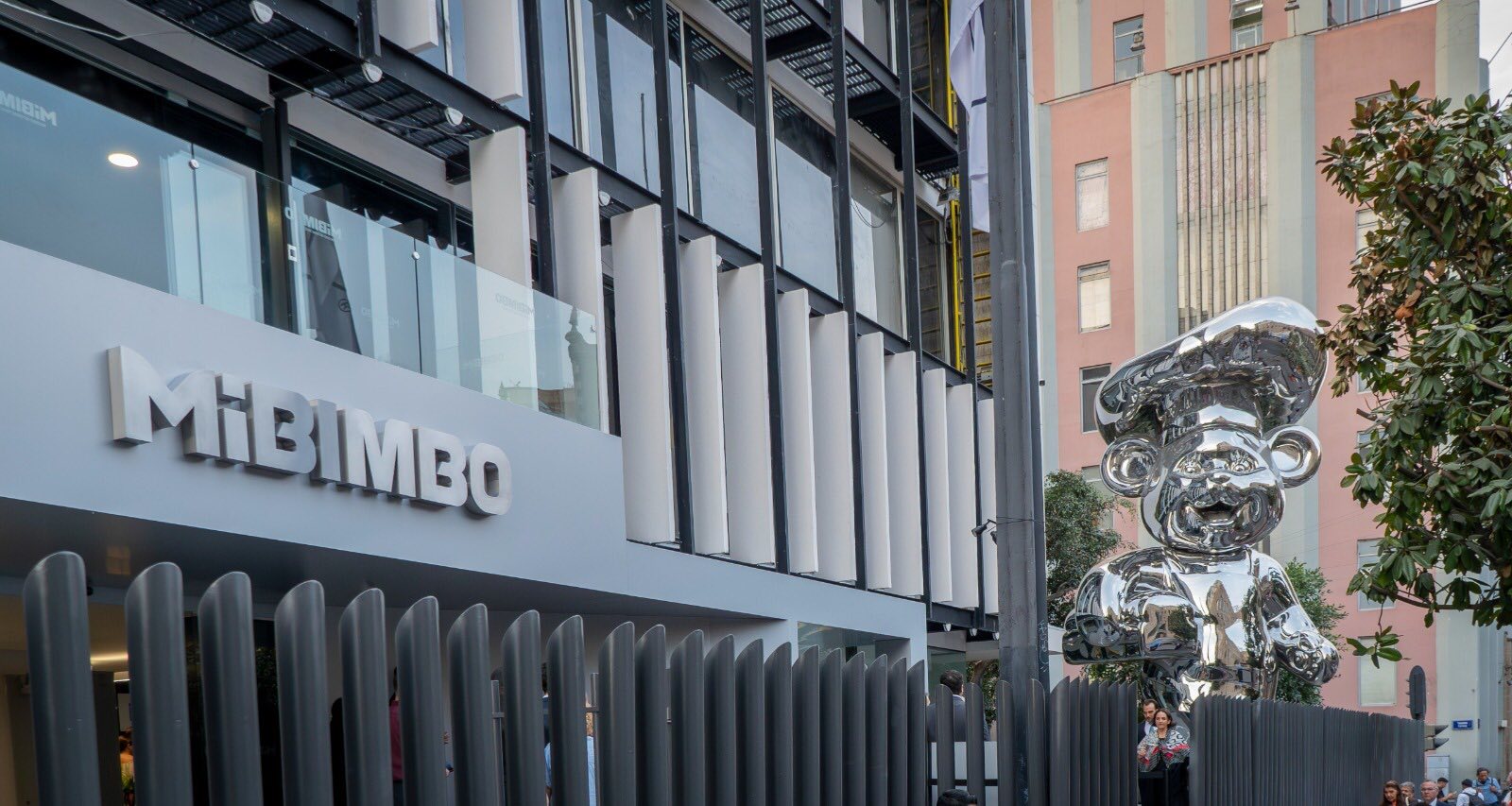 Grupo Bimbo y la SEMARNAT firman convenio para fortalecer la conservación del oso negro mexicano