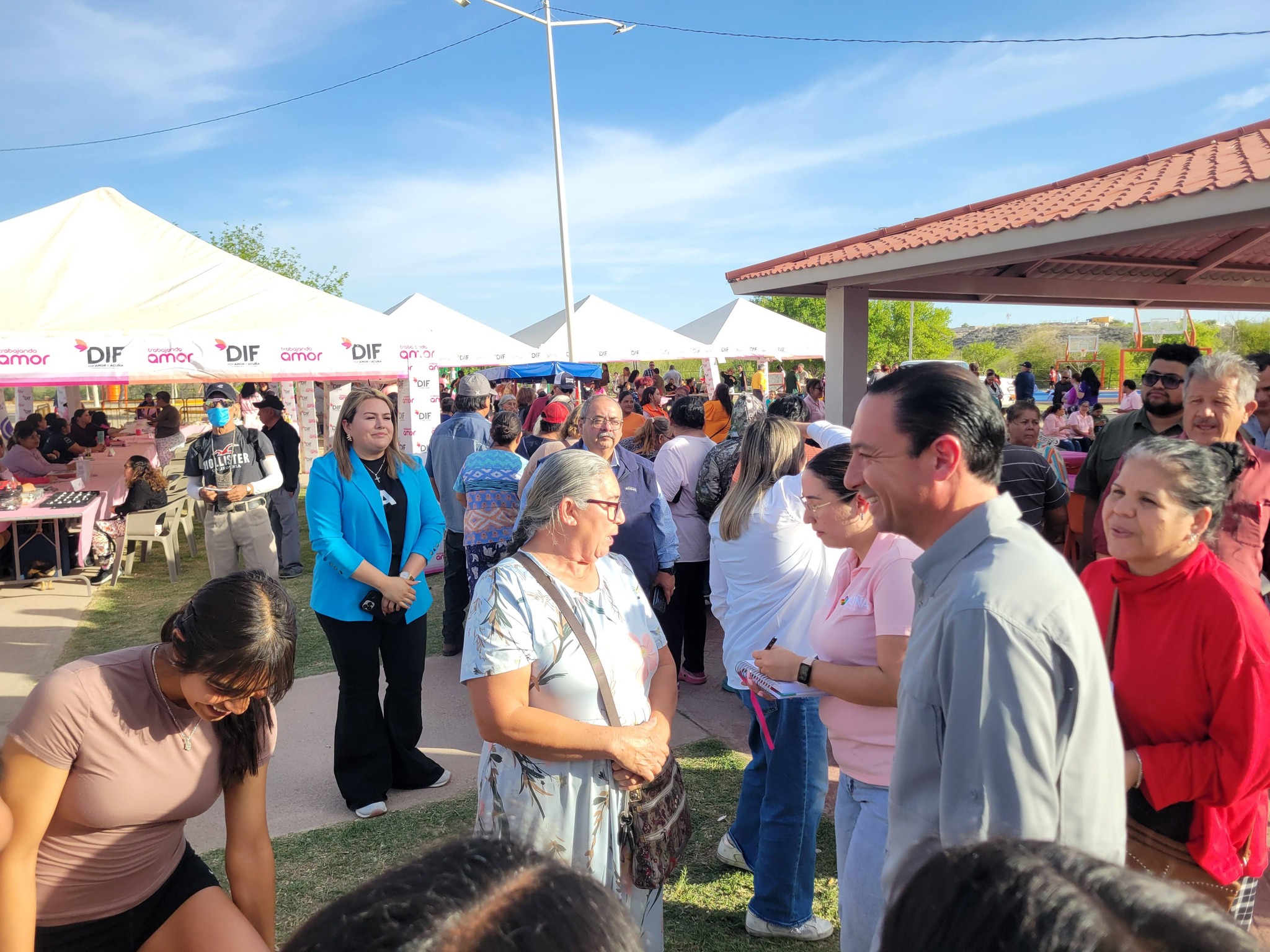 Realiza el DIF feria de la mujer en Fundadores