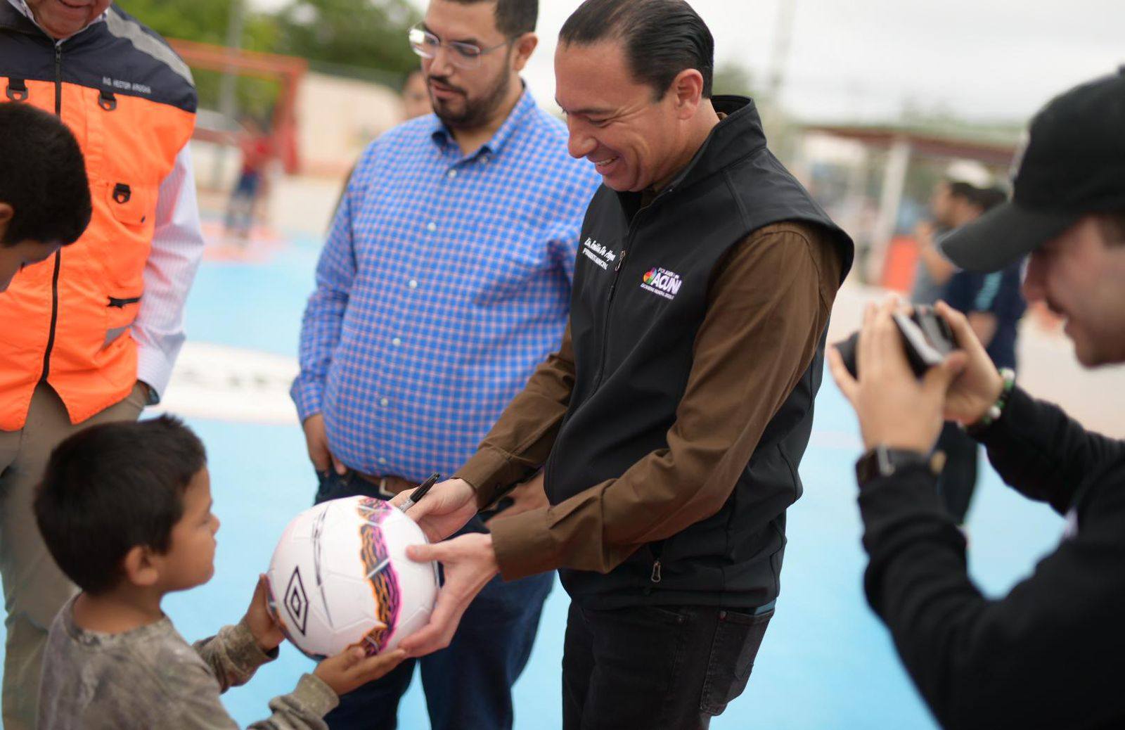 REHABILITA GOBIERNO MUNICIPAL PLAZA EN ACOROS A TRAVÉS DEL PROGRAMA “POR AMOR A MI PLAZA”