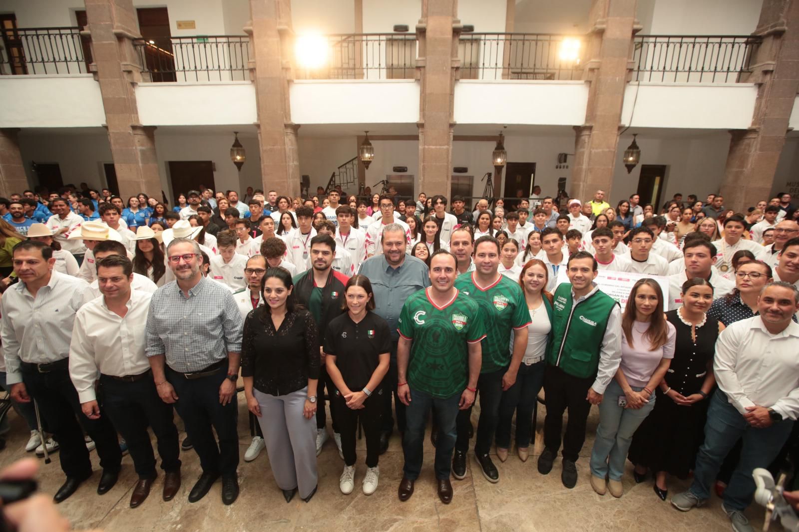 ARRANCA MANOLO EL PROGRAMA “PA’ LOS DEPORTISTAS 2026” EN COAHUILA