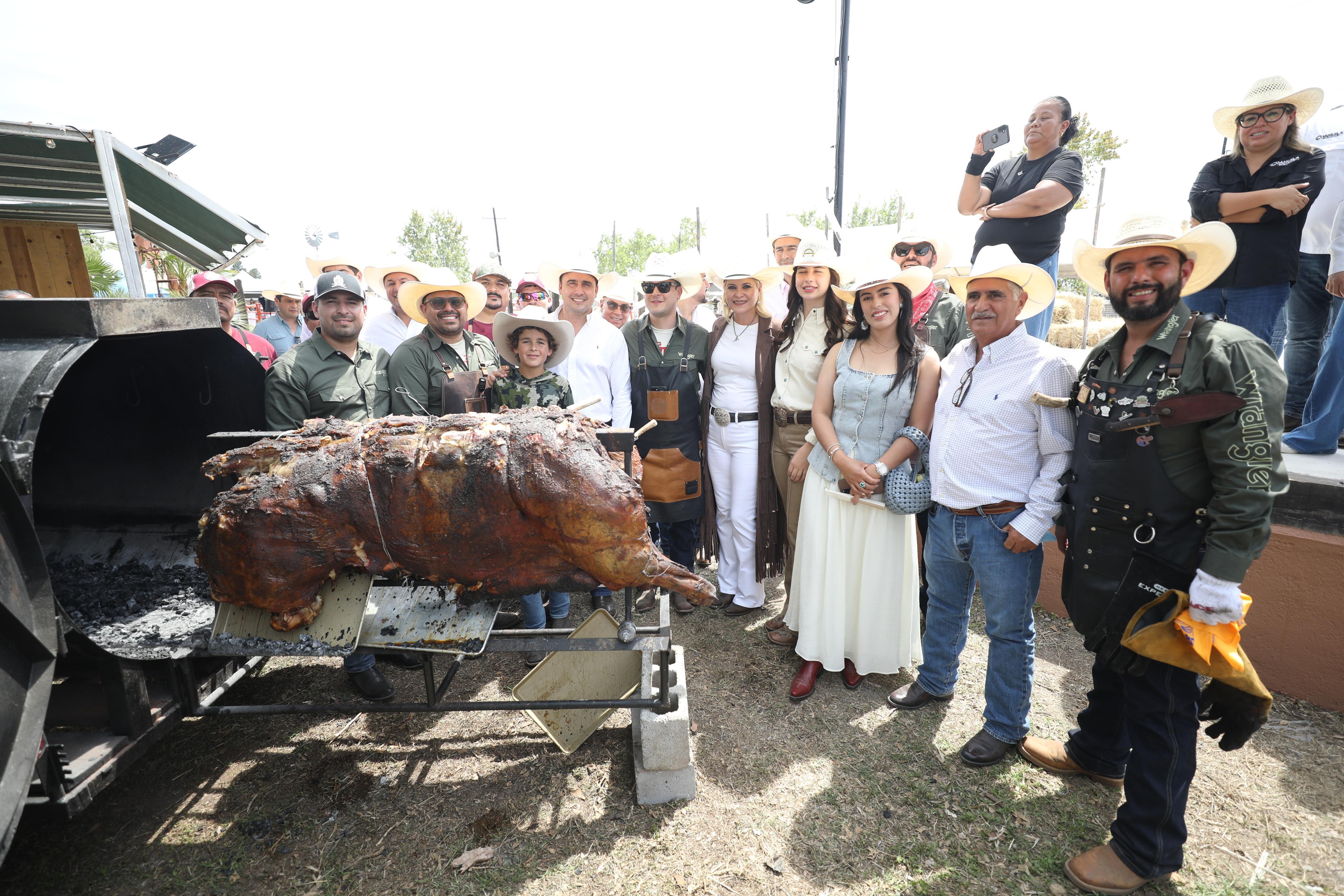 CON LA EXPOSASIS EN MÚZQUIZ SEGUIMOS FORTALECIENDO NUESTRA CULTURA VAQUERA EN COAHUILA: MANOLO