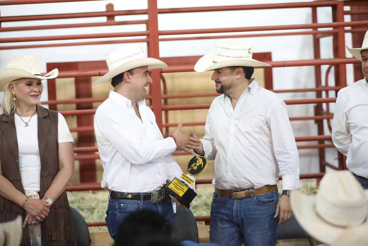 CON LA EXPOSASIS EN MÚZQUIZ SEGUIMOS FORTALECIENDO NUESTRA CULTURA VAQUERA EN COAHUILA: MANOLO