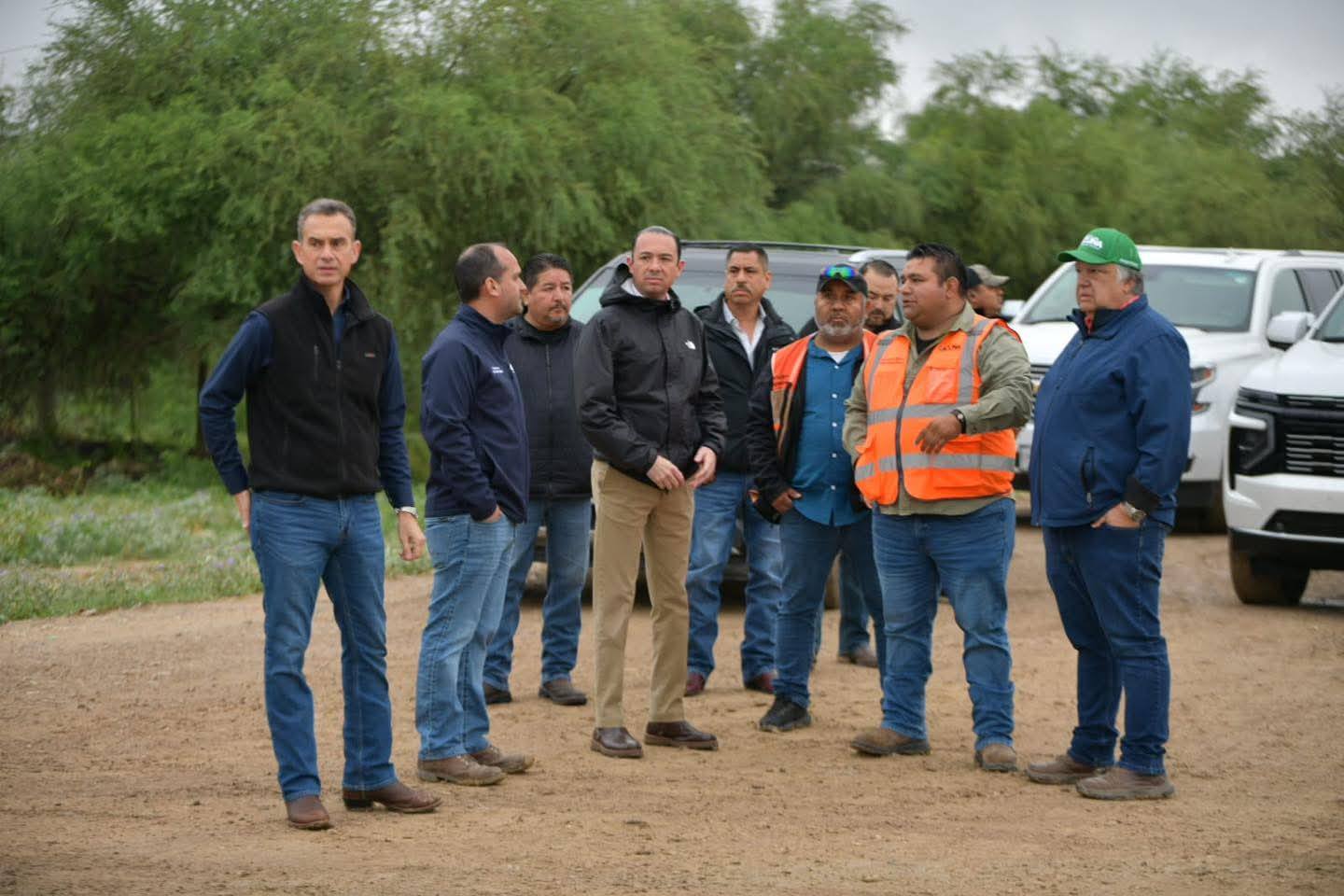 EMILIO ANDA CHAMBEANDO RECIO POR UN ACUÑA MÁS LIMPIO
