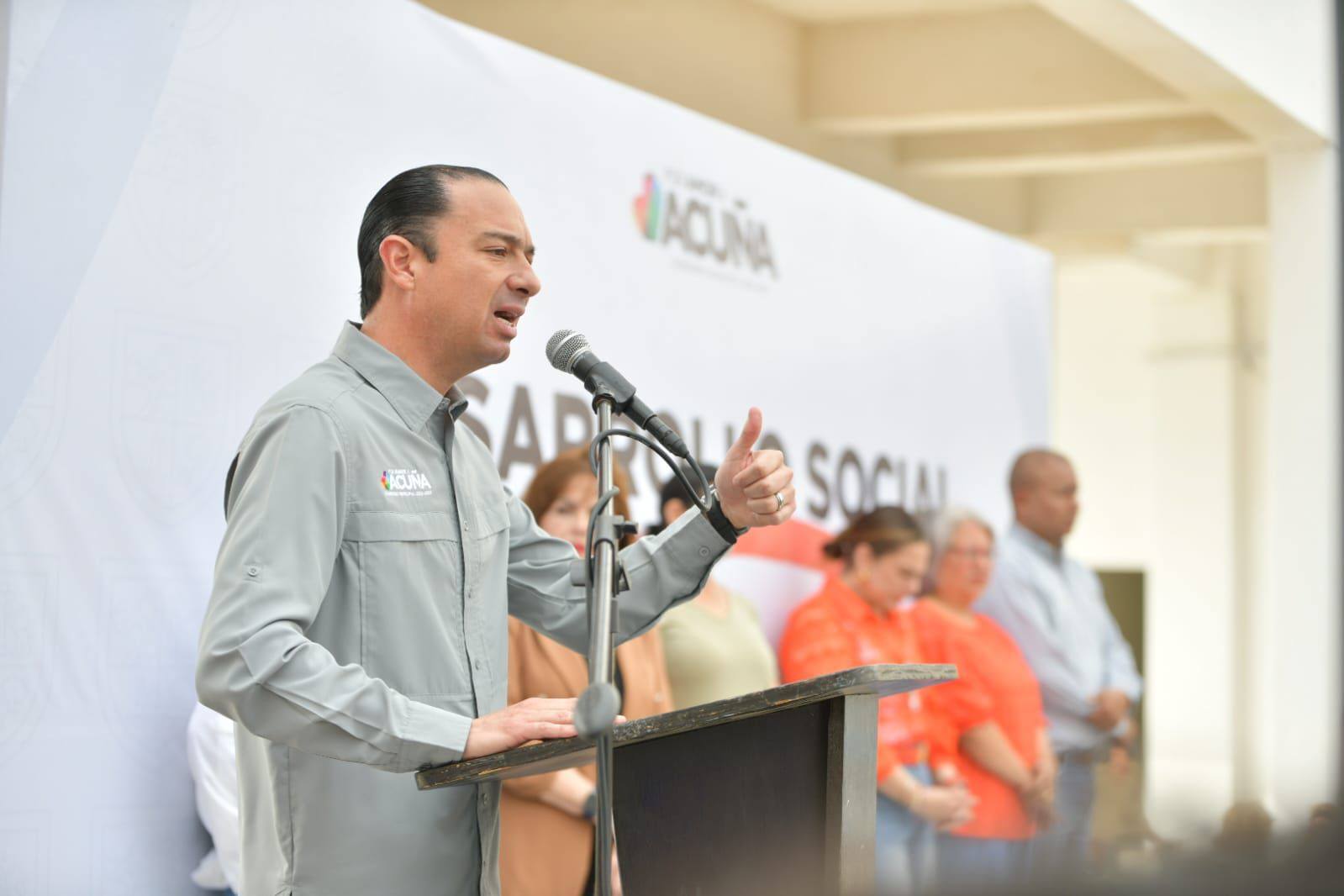 EMILIO DE HOYOS ARRANCÓ EL PROGRAMA “CON AMOR, ALIMENTO PARA TODOS” EN BENEFICIO DE MIL FAMILIAS