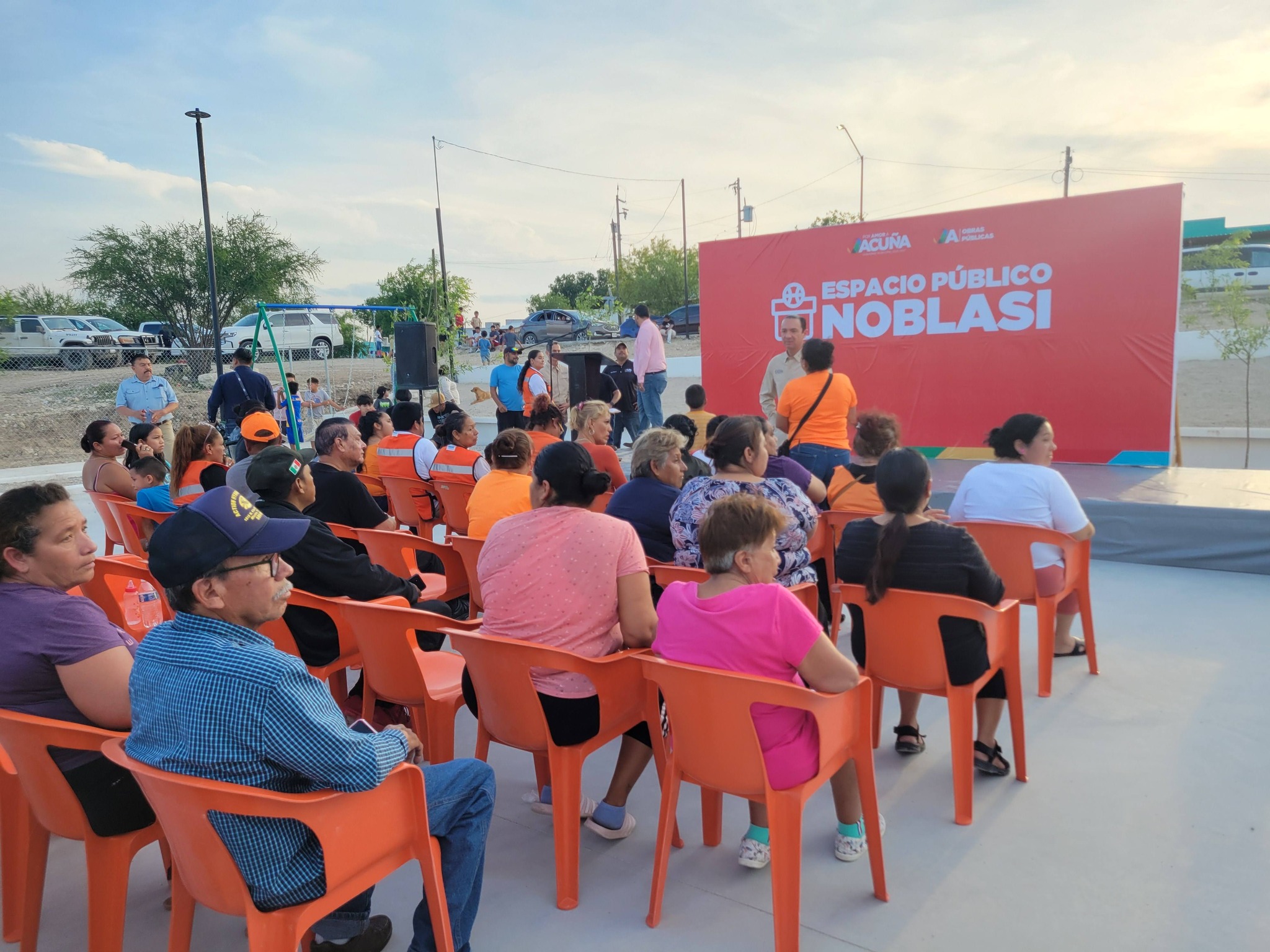 Emilio De Hoyos cumple en Noblassi 2