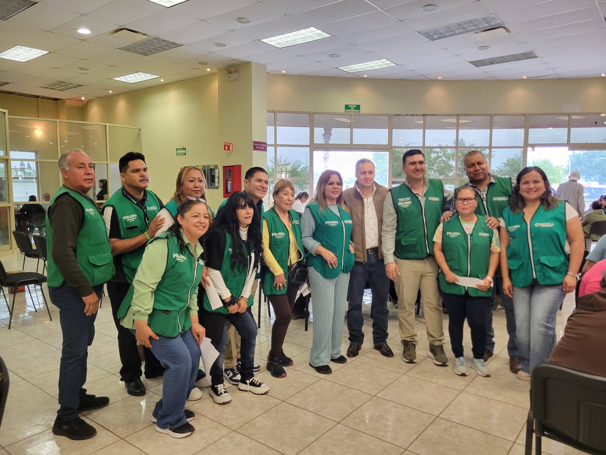 Gran brigada del Registro Civil en la Infoteca Del Estado