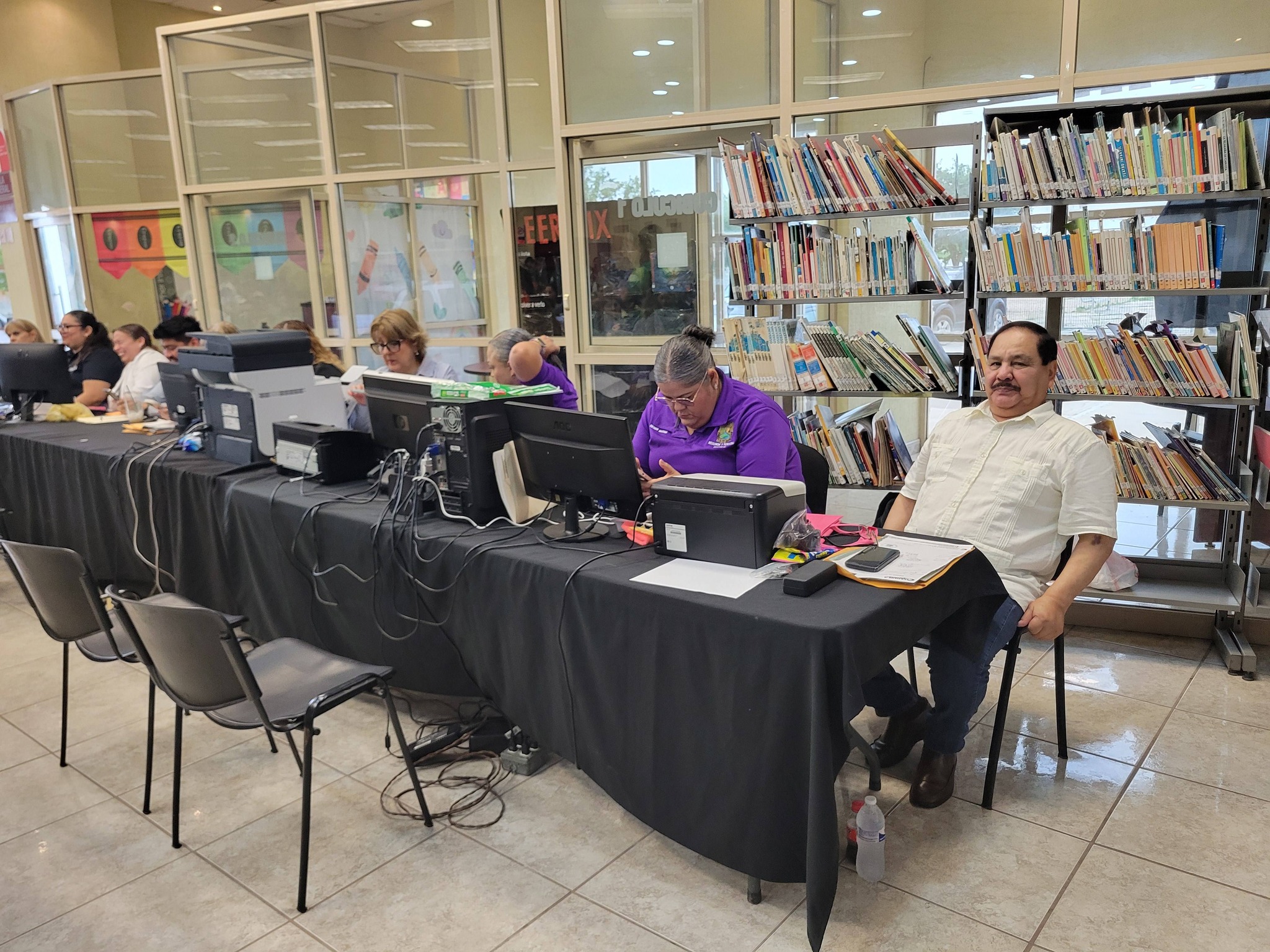 Gran brigada del Registro Civil en la Infoteca Del Estado