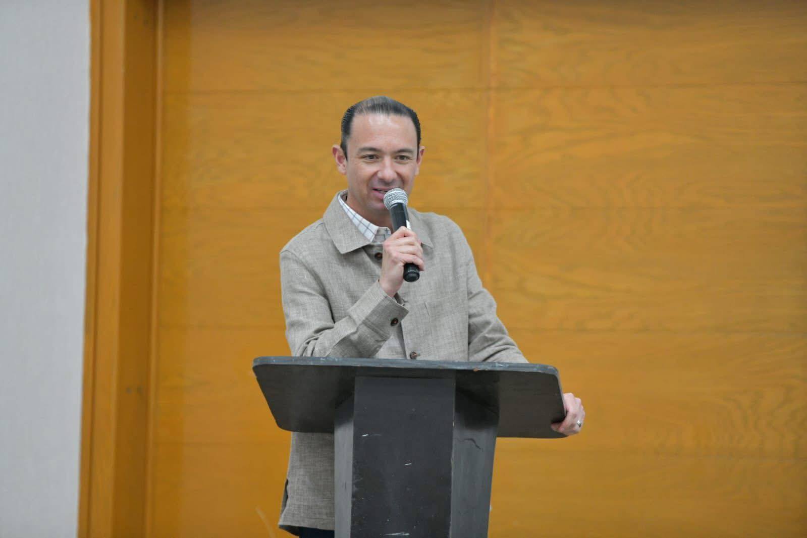 INTEGRANTES DEL CABILDO INFANTIL 2026 RECIBIERON SU NOMBRAMIENTO DE MANOS DEL ALCALDE EMILIO DE HOYOS