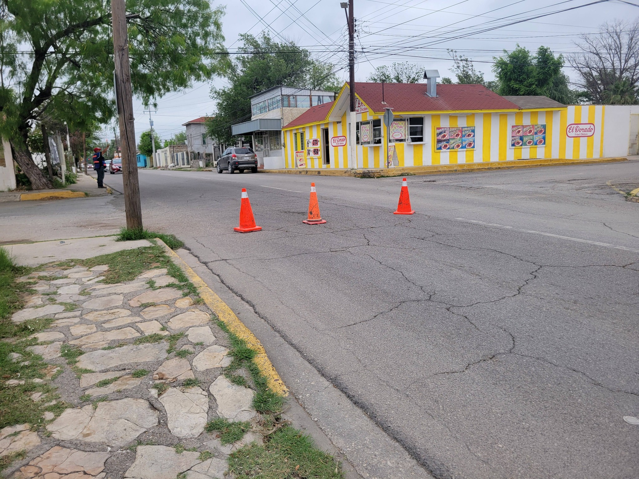 Limpian de basura vado de la Aquiles Serdán