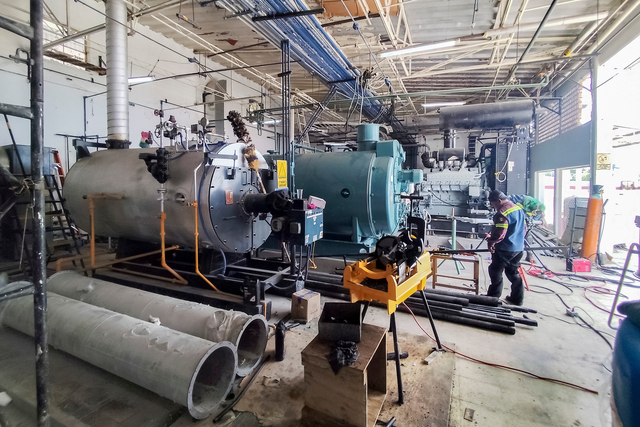 Planta que producirá moscas estériles para erradicar el gusano barrenador del ganado lleva 75% de avance