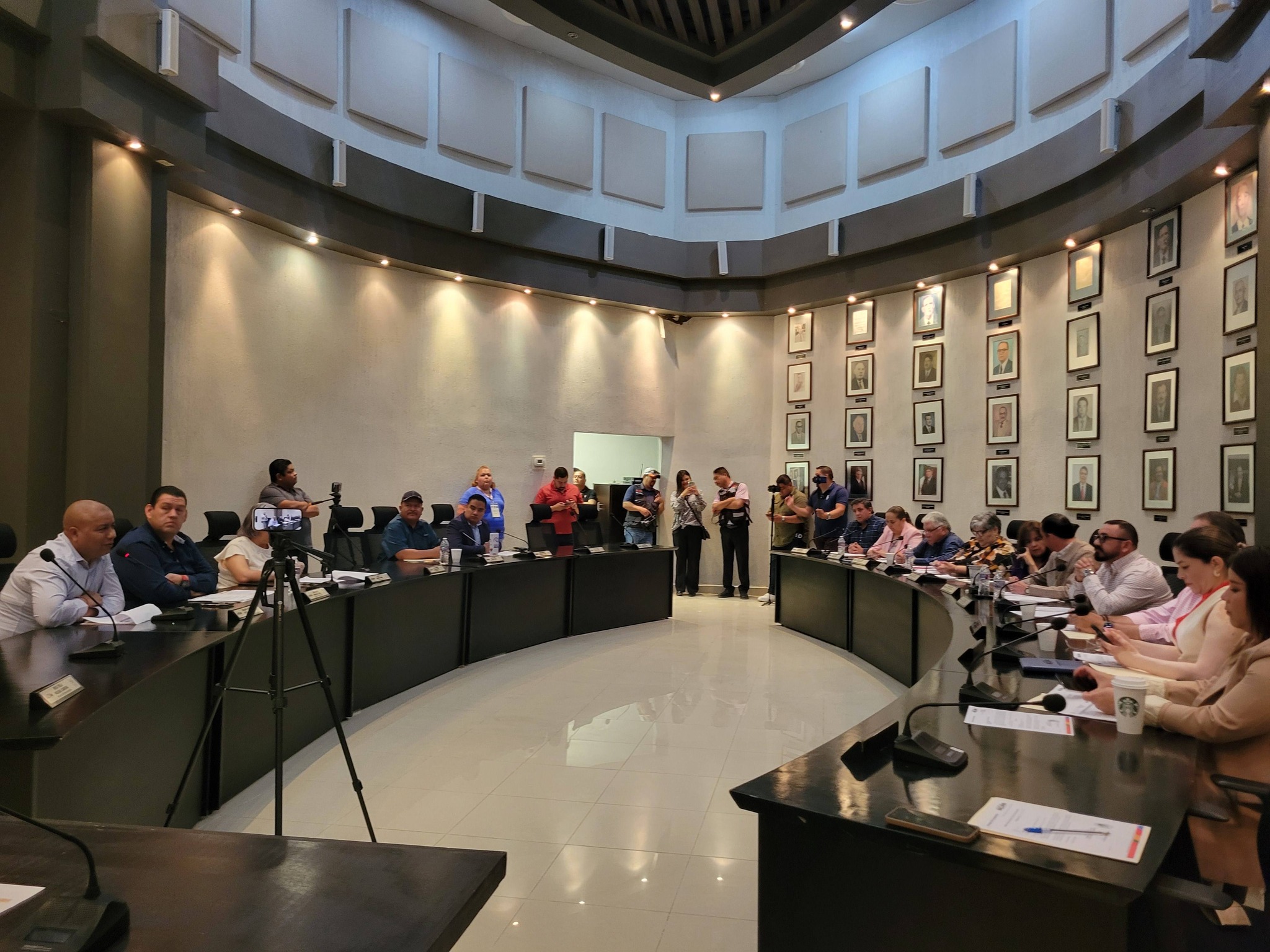 Realizan sesión ordinaria de Cabildo