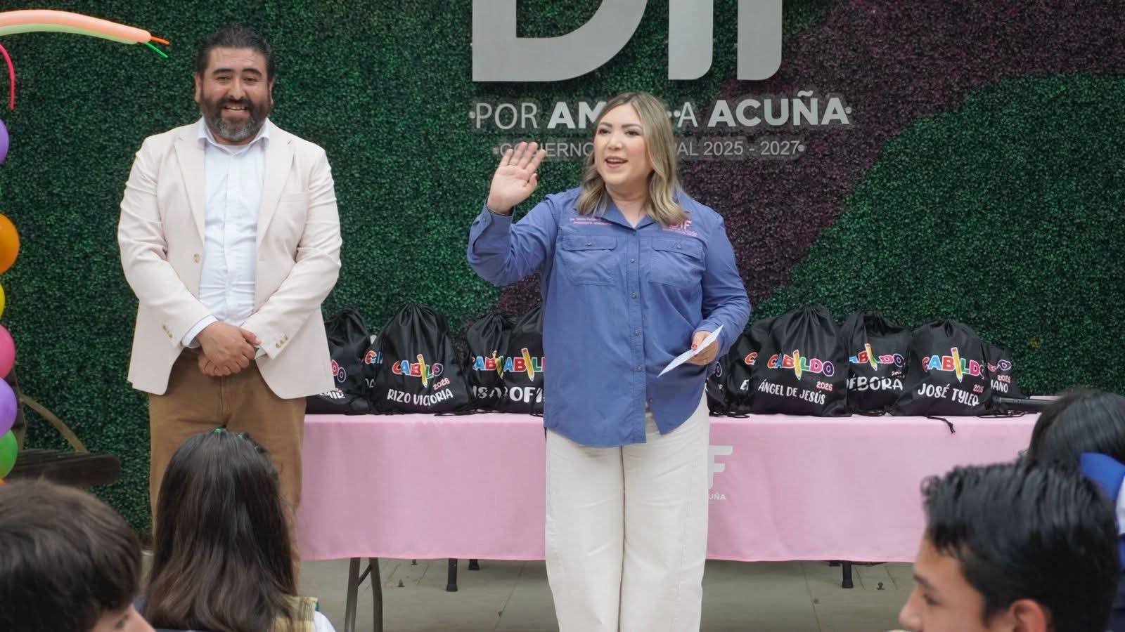 Recibe la señora Yahaira al cabildo infantil