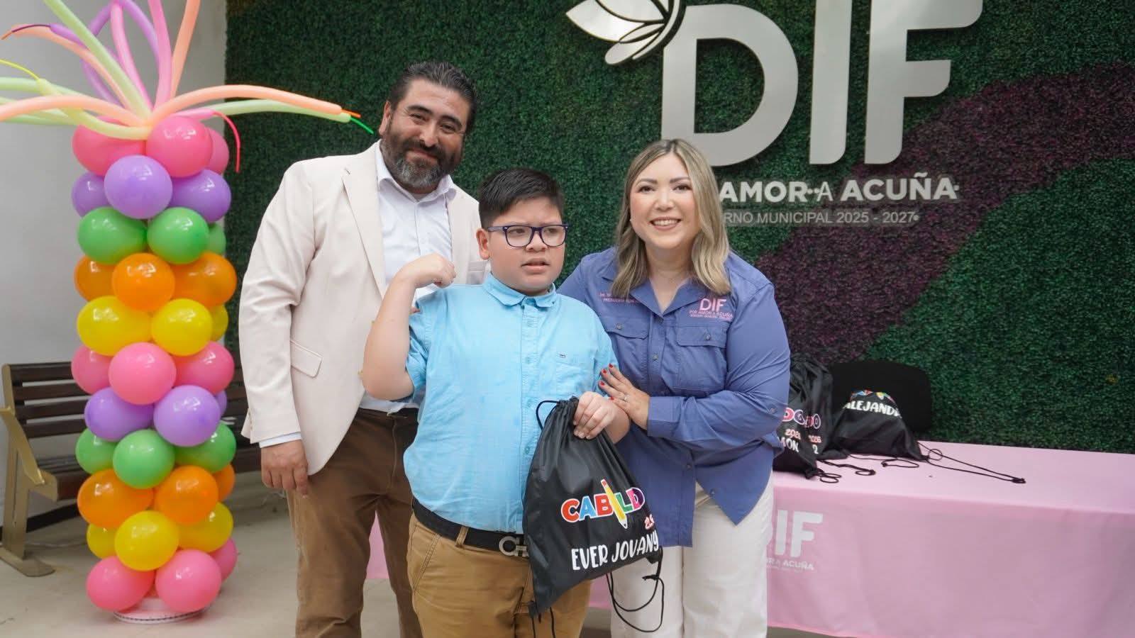 Recibe la señora Yahaira al cabildo infantil