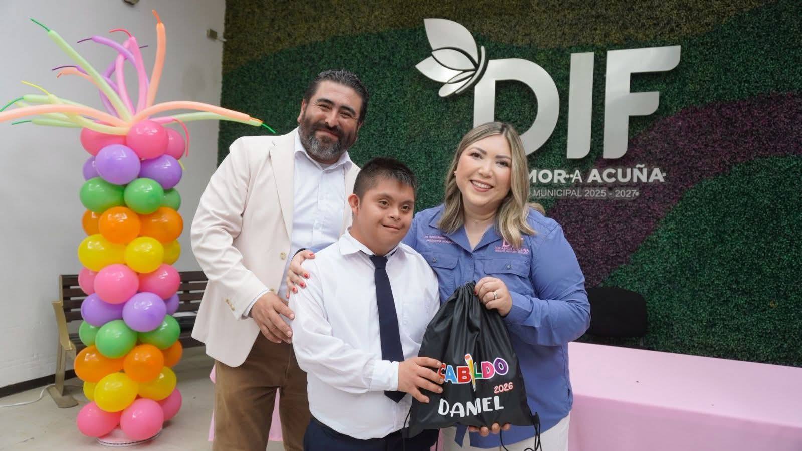 Recibe la señora Yahaira al cabildo infantil