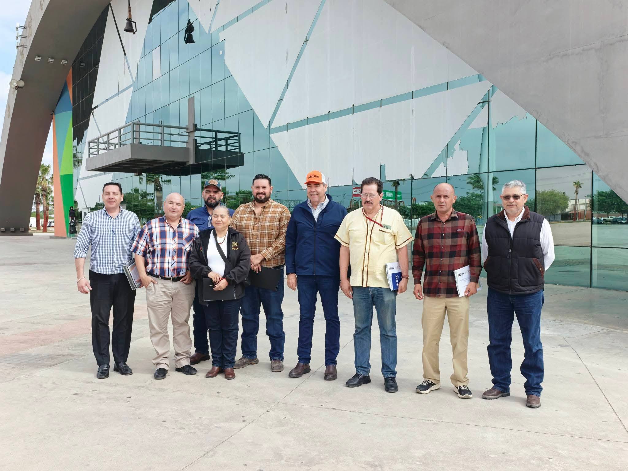 Recorren e inspeccionan terrenos en Ciudad Acuña, considerados para la construcción de la nueva Clínica Hospital del ISSSTE