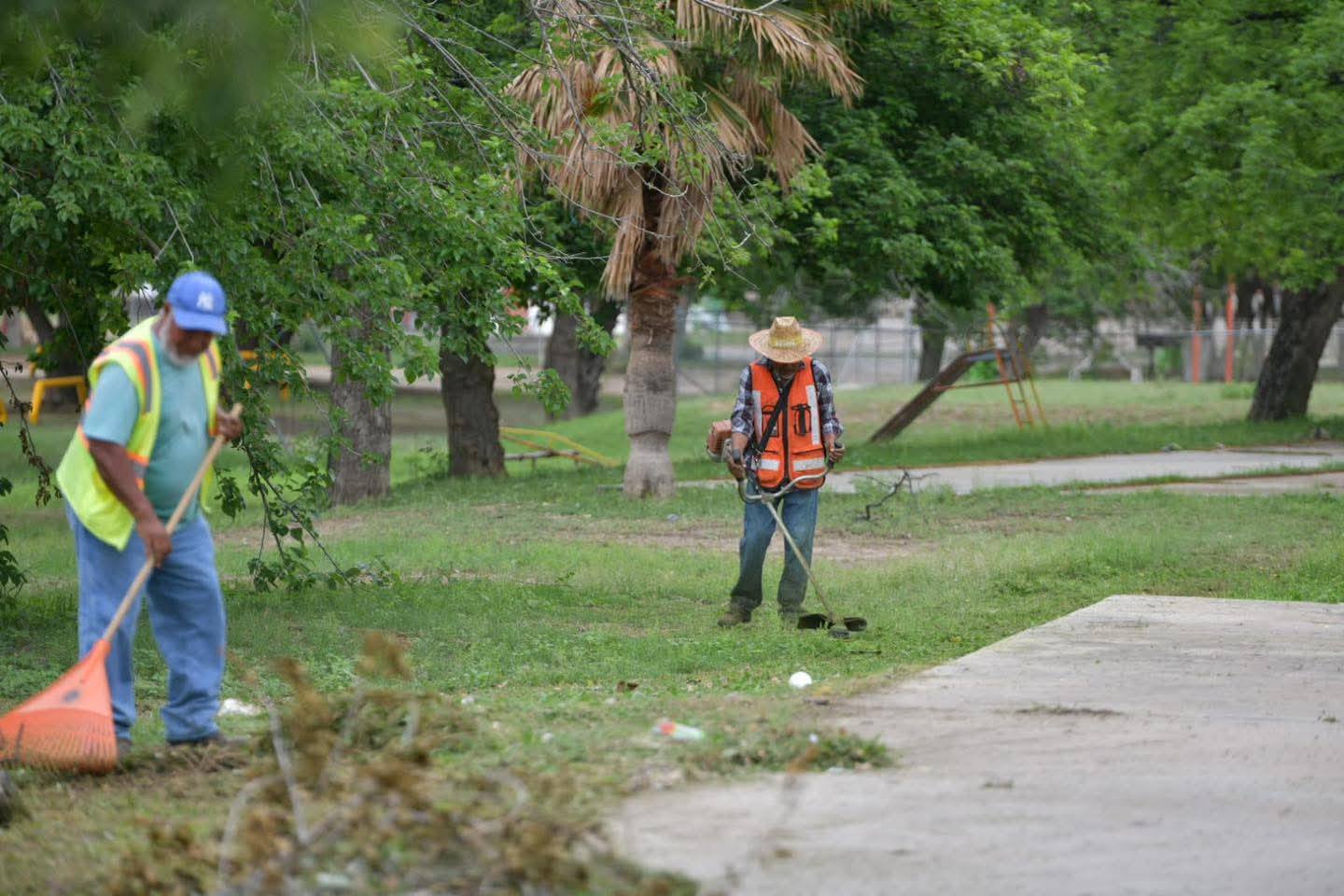 SUPERVISAN MEJORAS EN EL PARQUE BRAULIO FERNÁNDEZ AGUIRRE