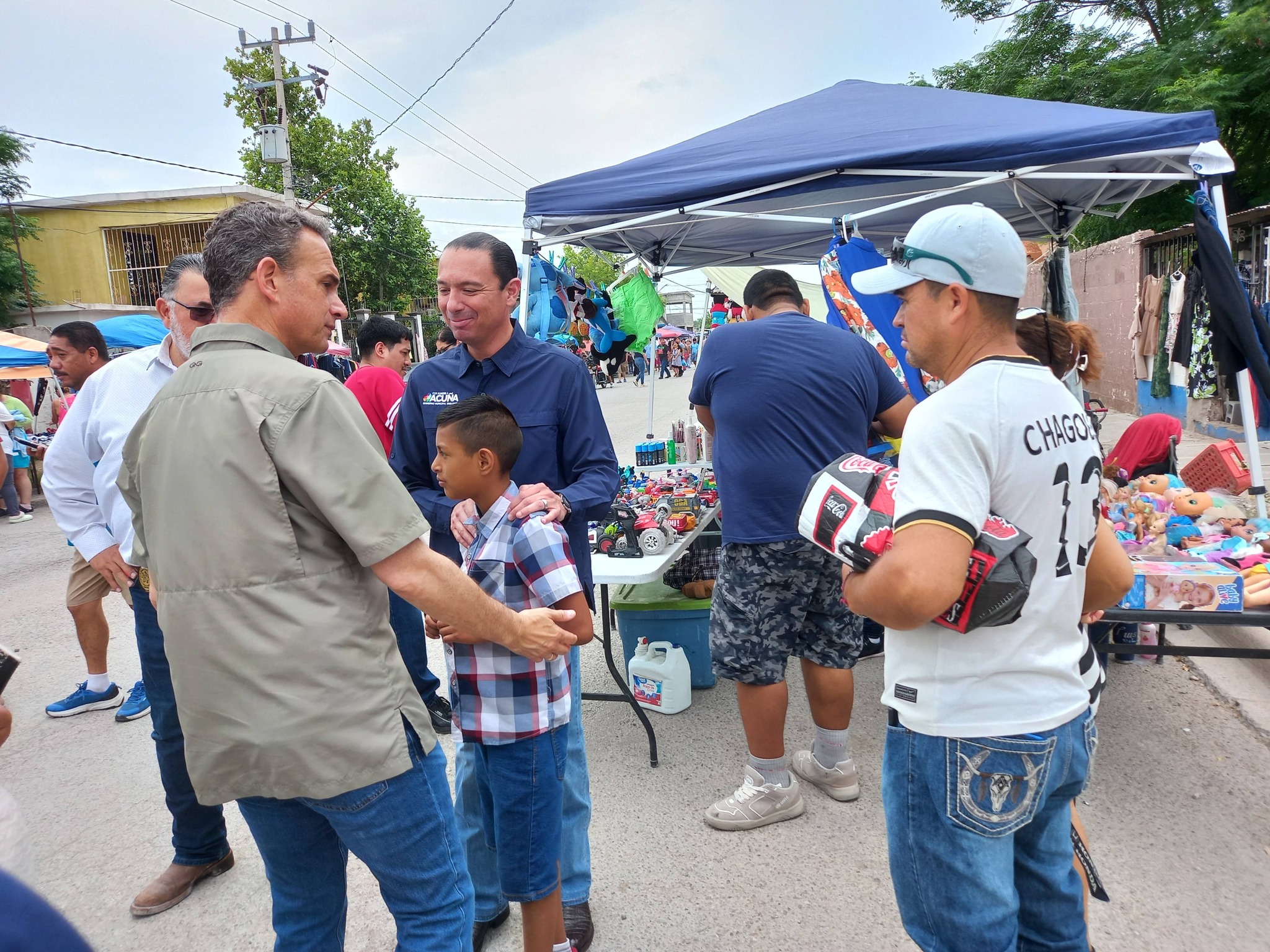 Con gran éxito reanuda actividades el comercio ambulante en la Calle Ancha