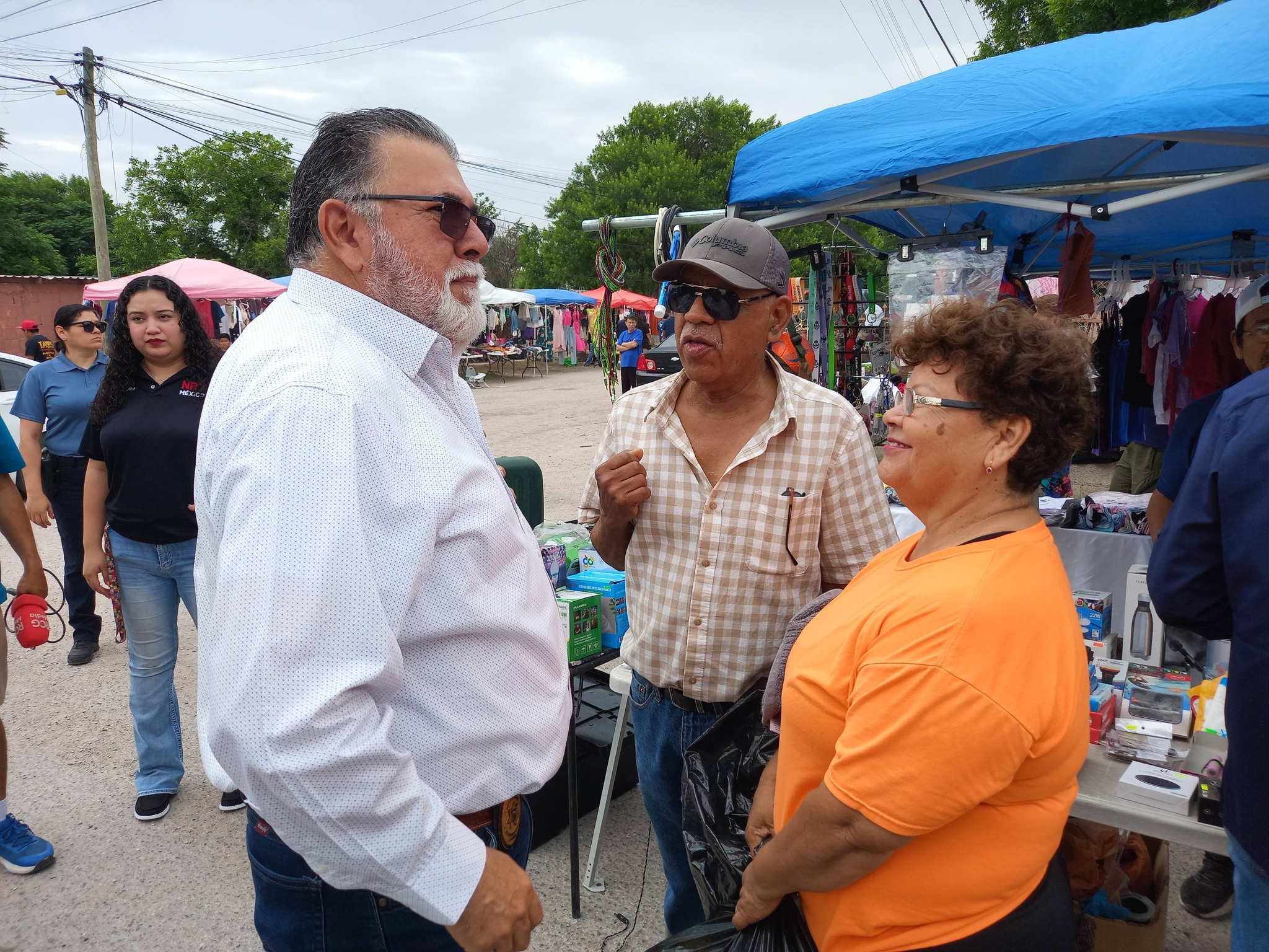 Con gran éxito reanuda actividades el comercio ambulante en la Calle Ancha