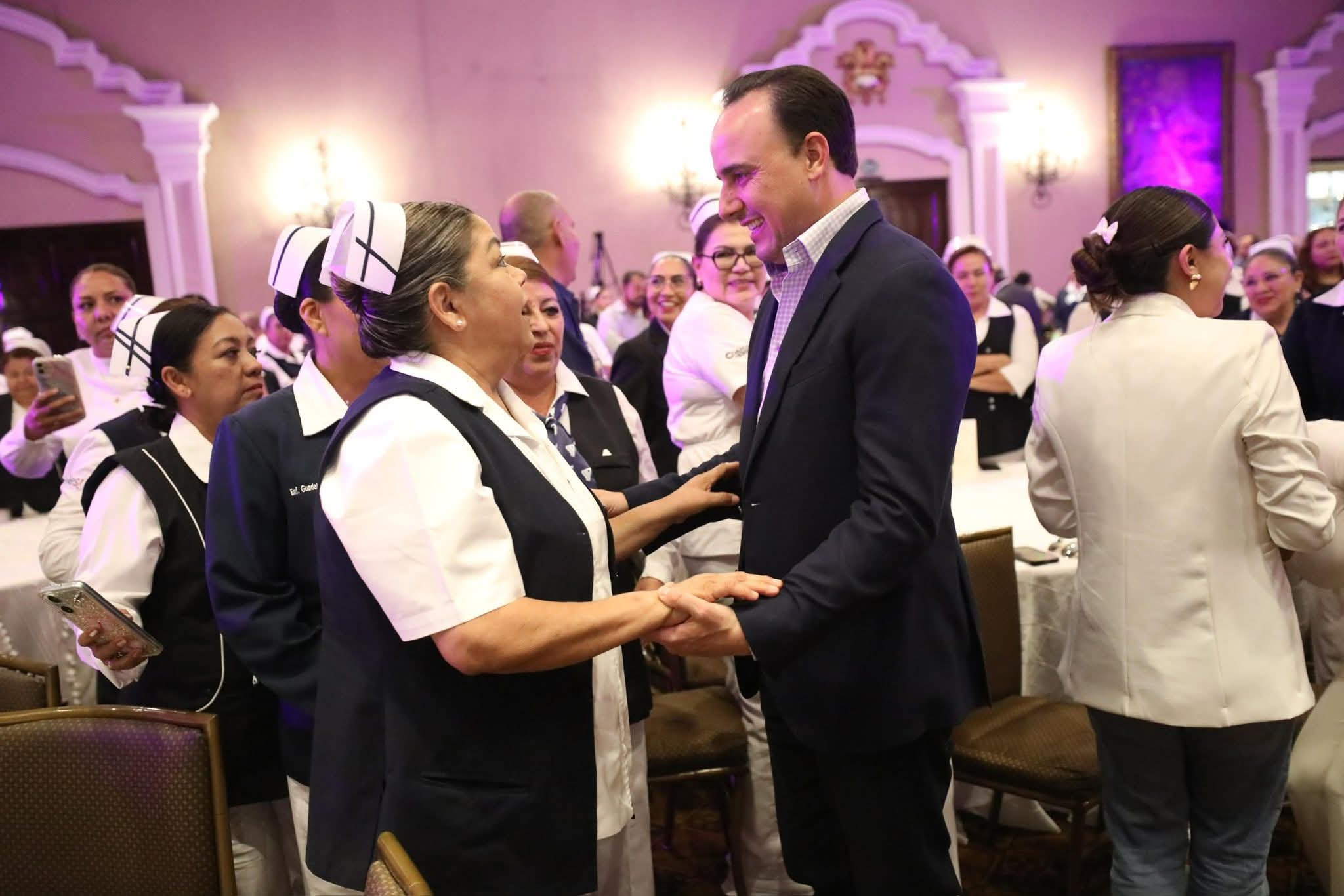 EN EQUIPO CON LAS Y LOS ENFERMEROS DE COAHUILA, FORTALECEMOS NUESTRO SISTEMA DE SALUD: MANOLO