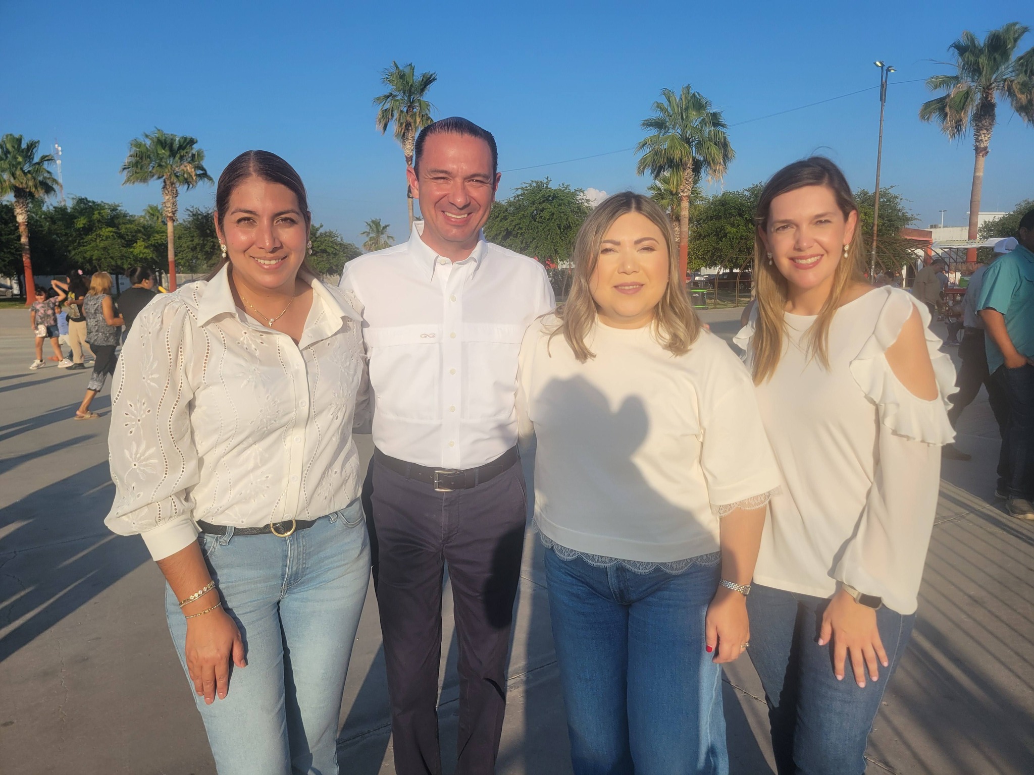Festeja gobierno municipal a las mamás de Acuña