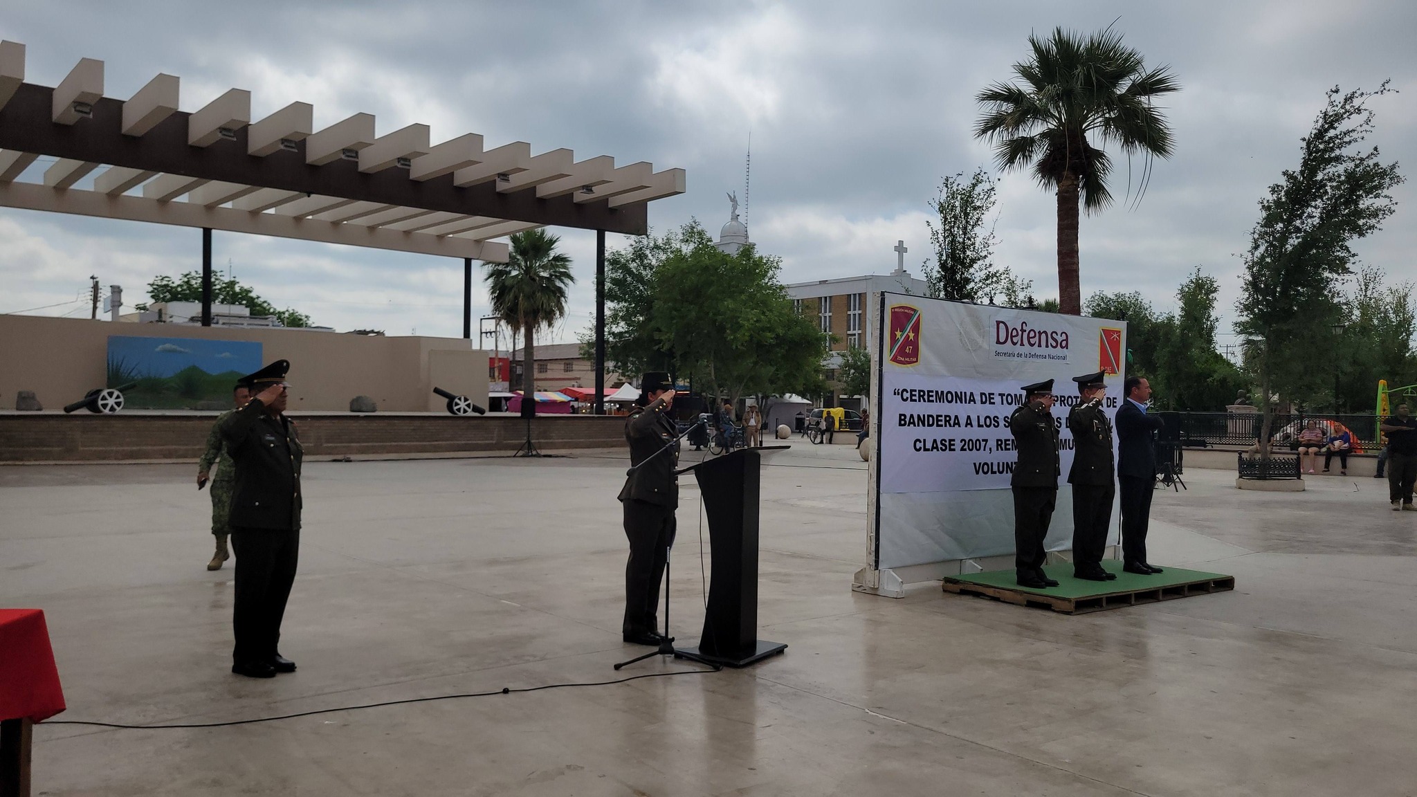 Juran bandera los soldados del Servicio Militar Nacional