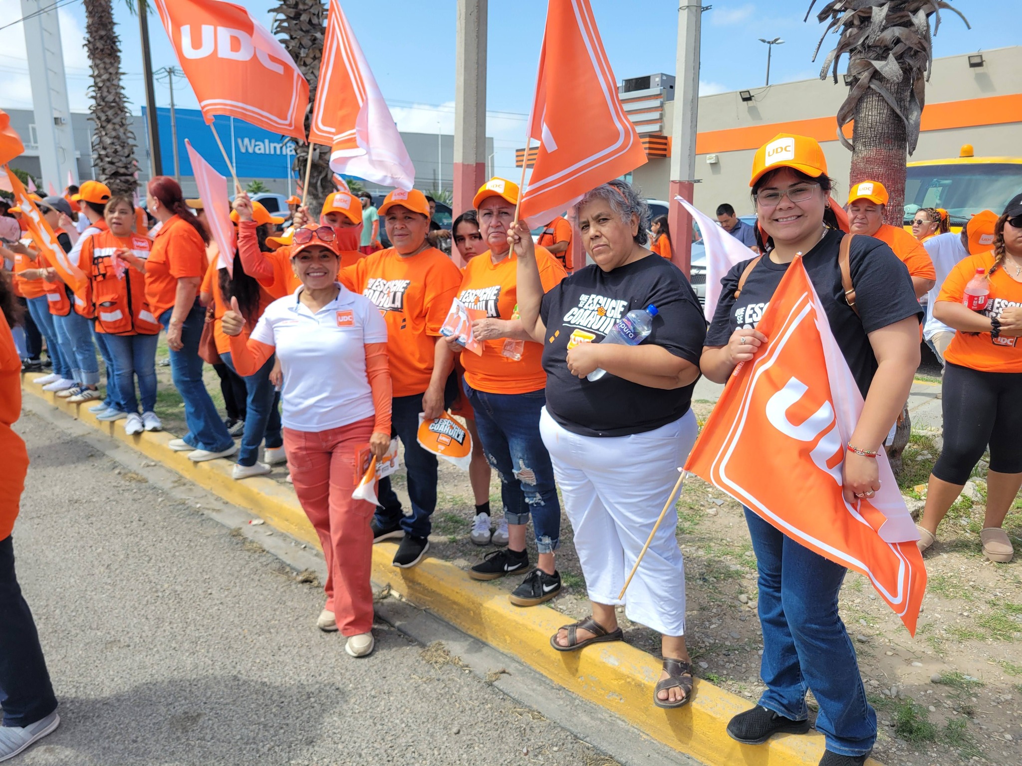 Mega Crucero en apoyo a Javier Navarro y Alberto De Luna