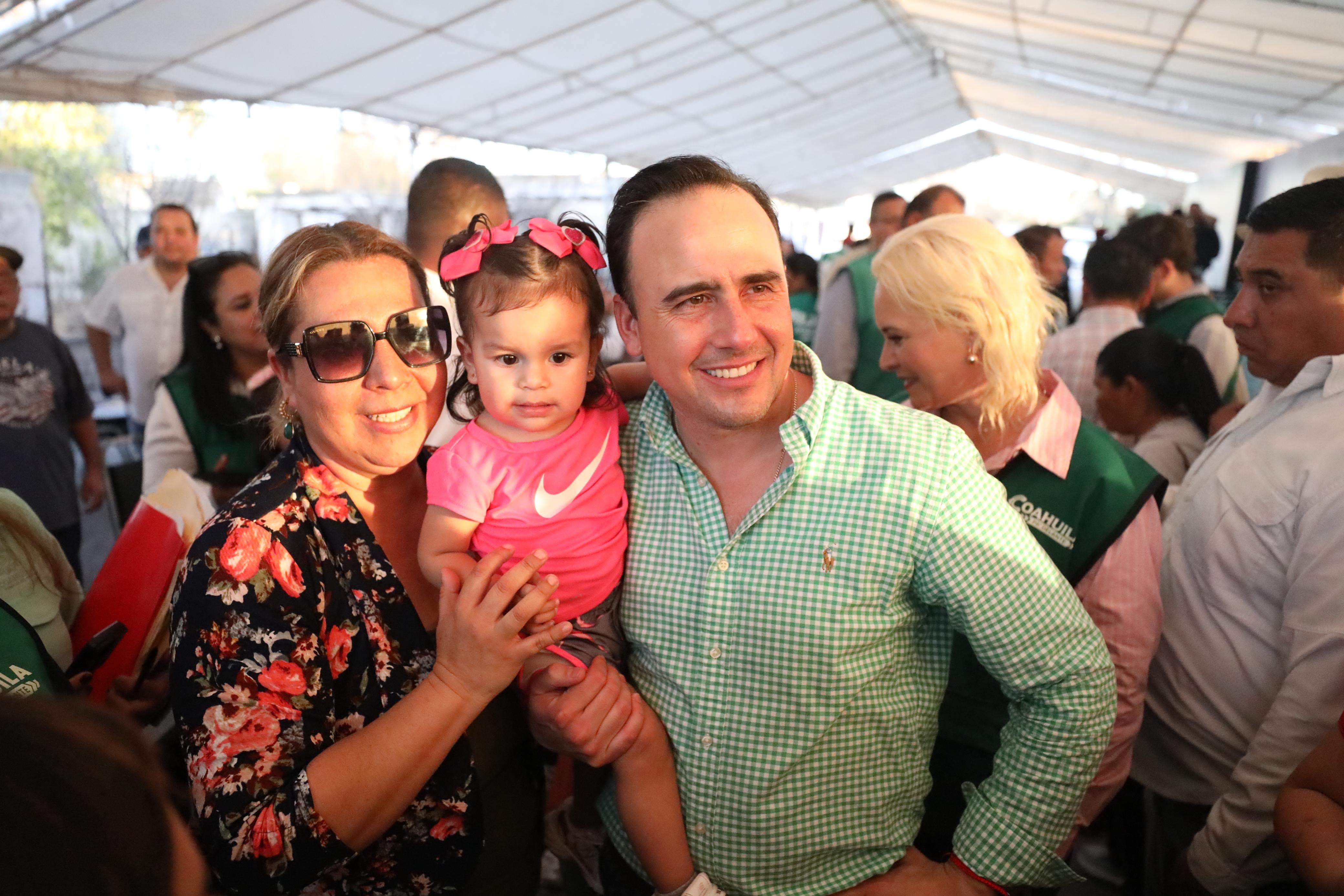 MUCHAS FELICIDADES A TODAS LAS MAMÁS DE COAHUILA, GRACIAS POR TANTO: MANOLO