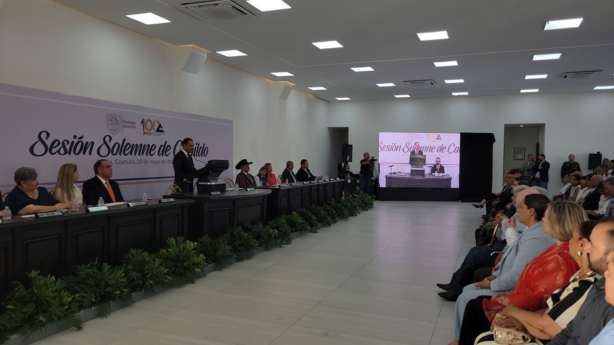 Reconoce Cabildo a CANACO Servytur Acuña