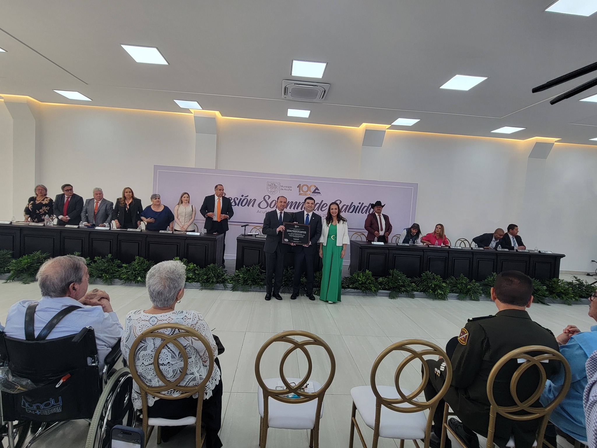 Reconoce Cabildo a CANACO Servytur Acuña