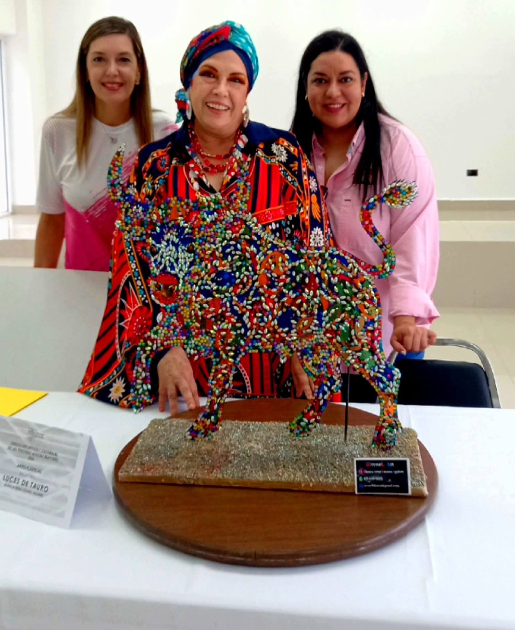 Sigue cosechando premios la maestra Blanca Irene Lozano Aguirre