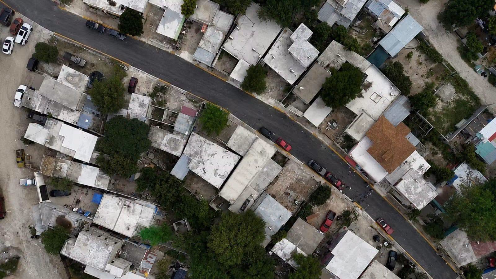 ALCALDE EMILIO DE HOYOS ENTREGA OBRA DE PAVIMENTACIÓN EN LA COLONIA FRANCISCO SARACHO