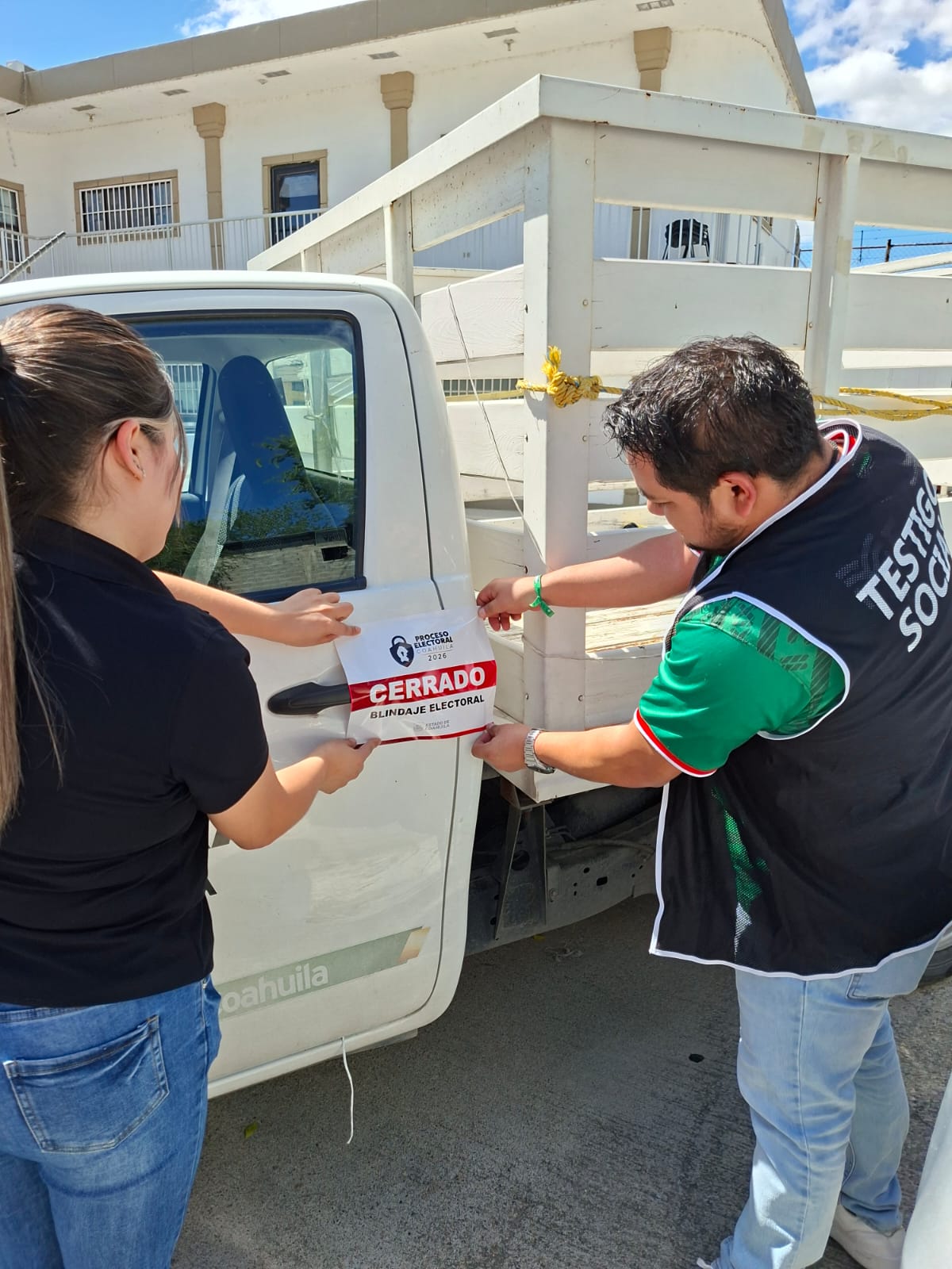COAHUILA BLINDA EDIFICIOS GUBERNAMENTALES Y VEHICULOS OFICIALES POR JORNADA ELECTORAL