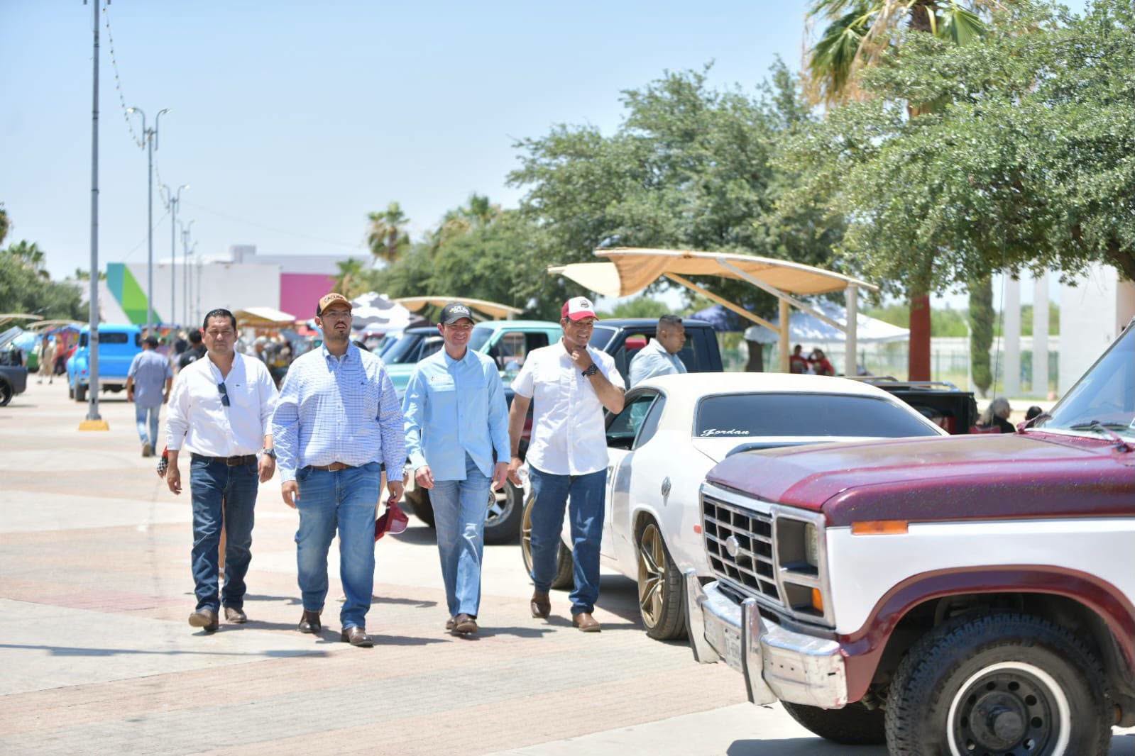 CON GRAN ÉXITO DISFRUTAN FAMILIAS ACUÑENSES EXPO 2026 DE “POR AMOR A LOS CLÁSICOS”