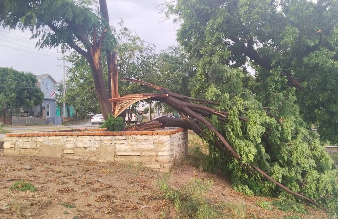Cortes de agua y electricidad dejó la tormenta que cayó en Acuña