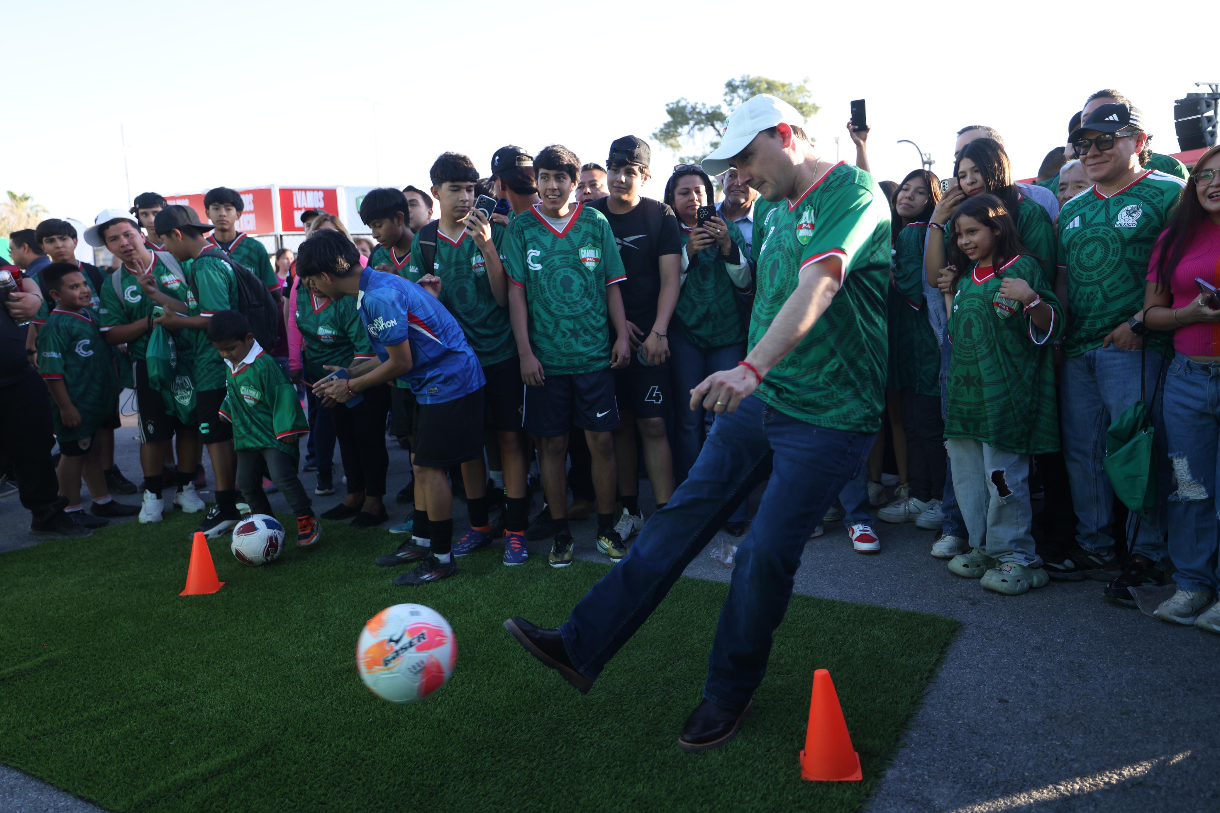 EL JUEVES, TODOS A APOYAR A LA SELECCIÓN DE MÉXICO: MANOLO
