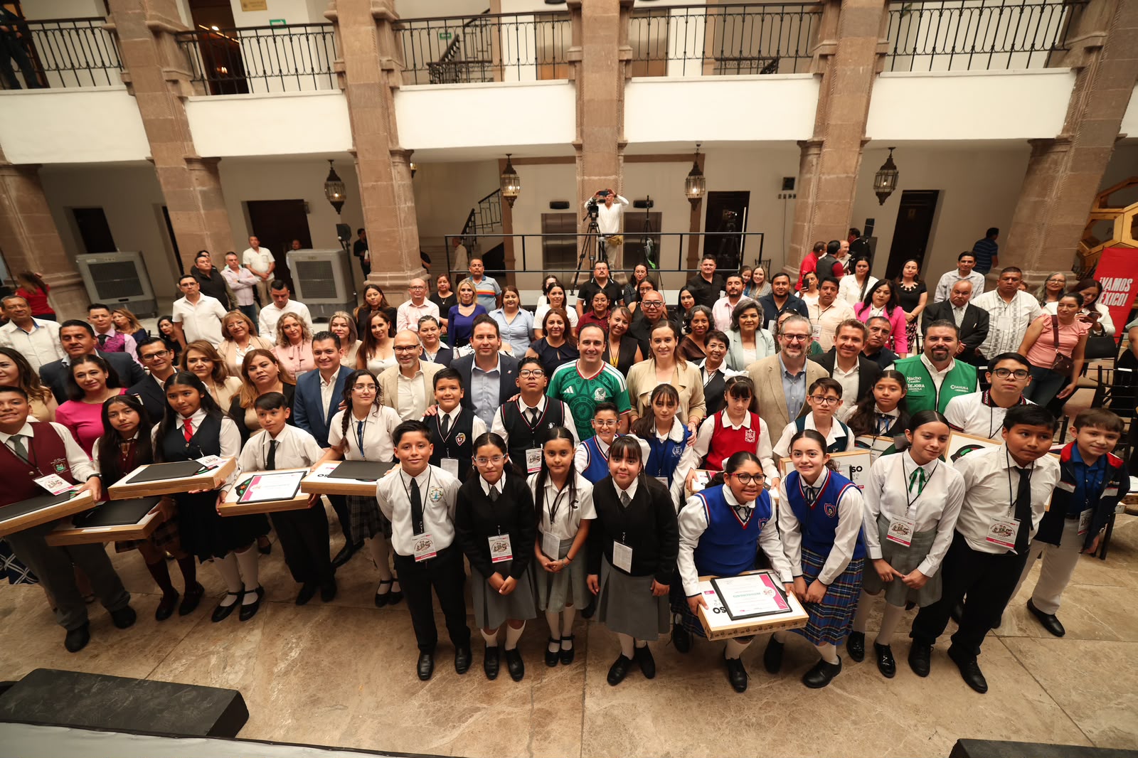 EN COAHUILA SEGUIMOS APOSTÁNDOLE A LA EDUCACIÓN DE NUESTRAS NIÑAS, NIÑOS, ADOLESCENTES Y JÓVENES: MANOLO
