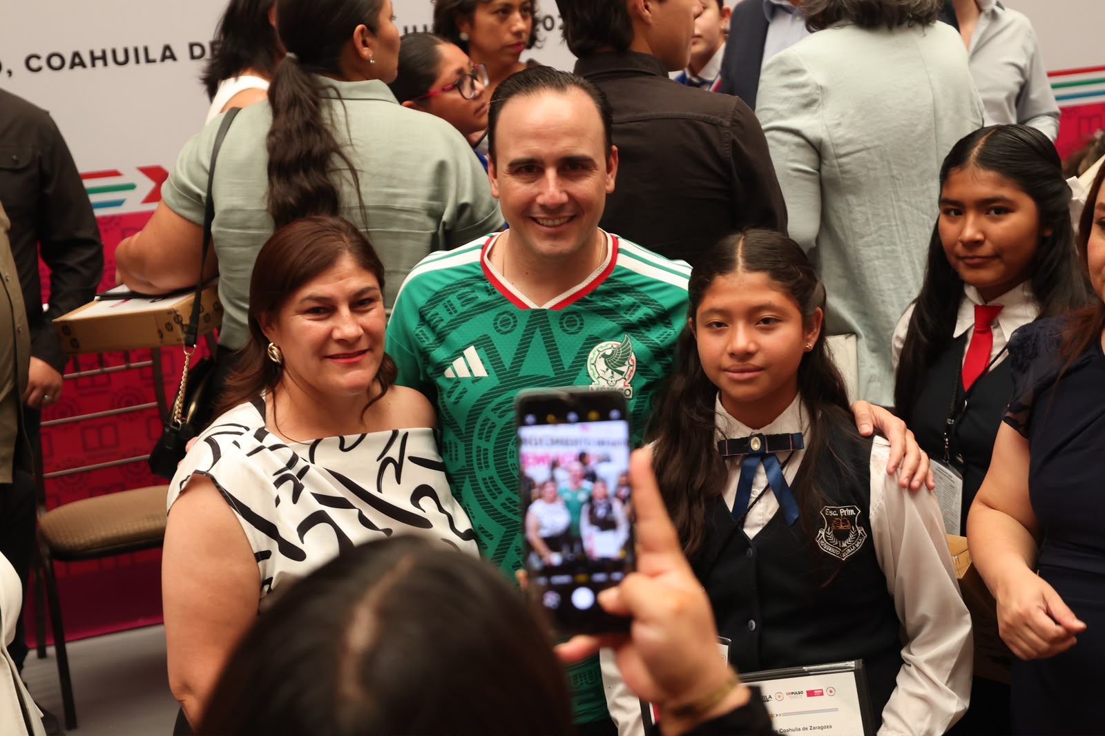 EN COAHUILA SEGUIMOS APOSTÁNDOLE A LA EDUCACIÓN DE NUESTRAS NIÑAS, NIÑOS, ADOLESCENTES Y JÓVENES: MANOLO