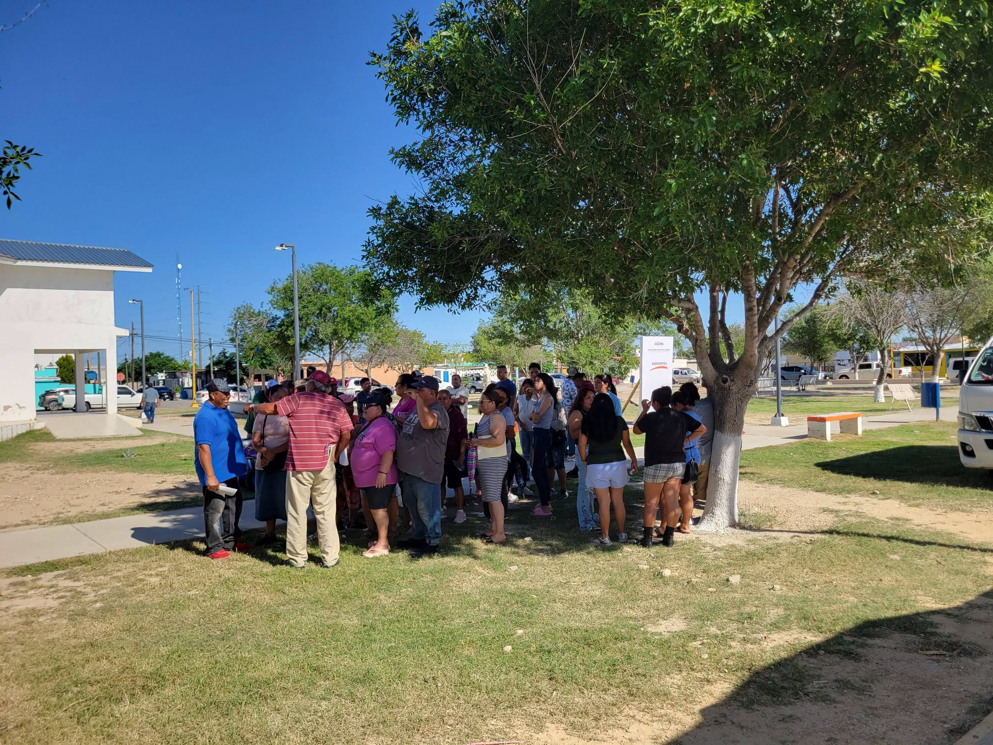 Encabeza el presidente municipal Lic. Emilio De Hoyos la Brigada Por amor a nuestra gente