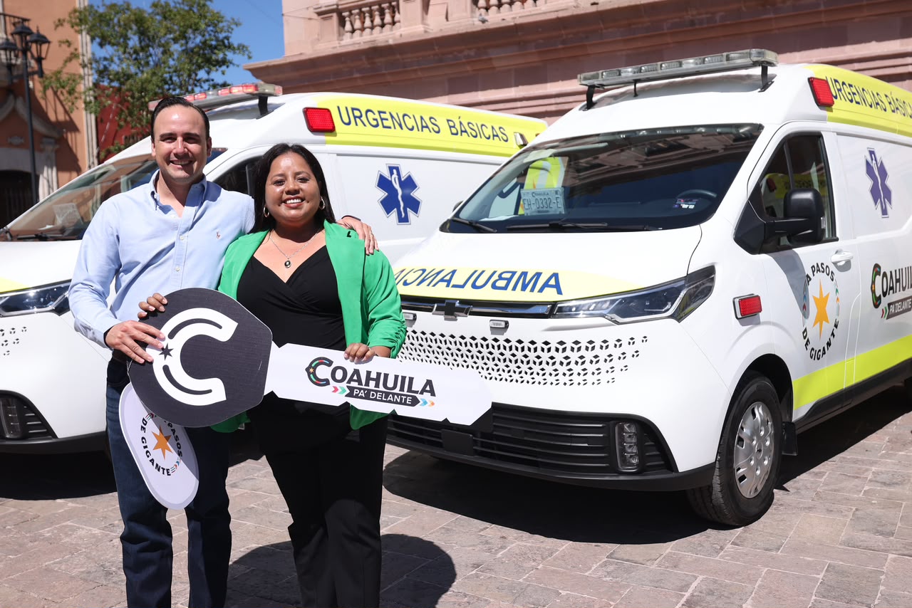 ENTREGA MANOLO JIMÉNEZ AMBULANCIAS A 6 MUNICIPIOS DE COAHUILA
