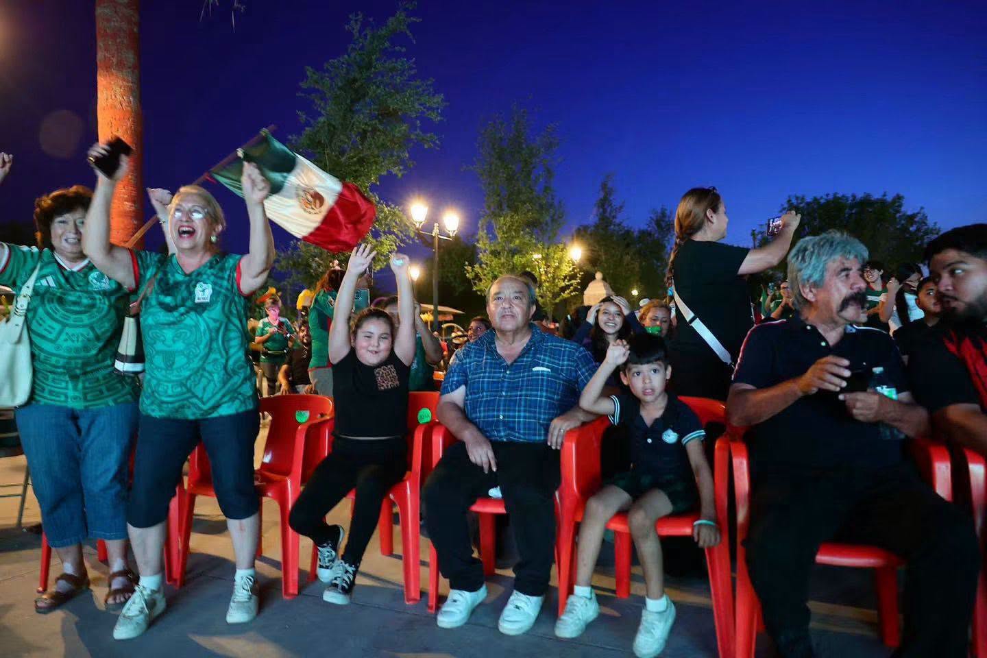 GOBIERNO MUNICIPAL REÚNE A ACUÑENSES PARA DISFRUTAR EL TERCER ENCUENTRO DE MÉXICO