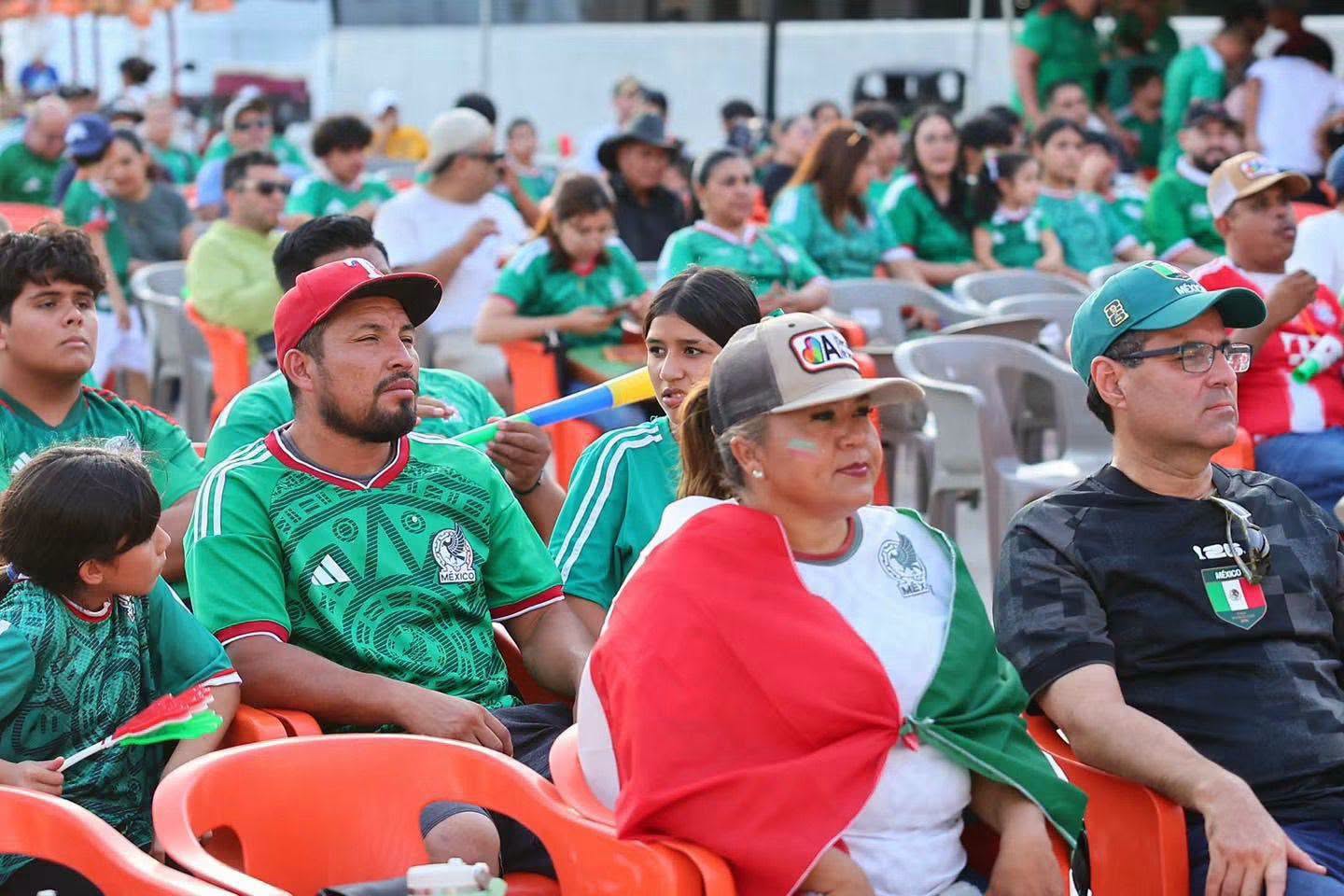 GOBIERNO MUNICIPAL REÚNE A ACUÑENSES PARA DISFRUTAR EL TERCER ENCUENTRO DE MÉXICO