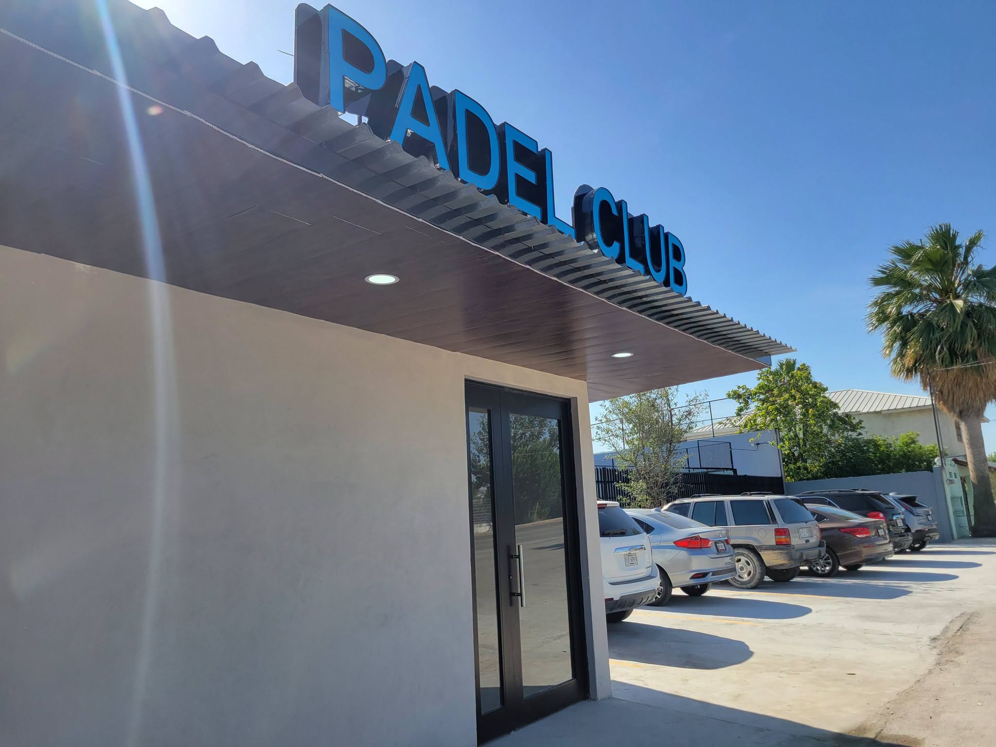 Inauguran Padel Club en Acuña